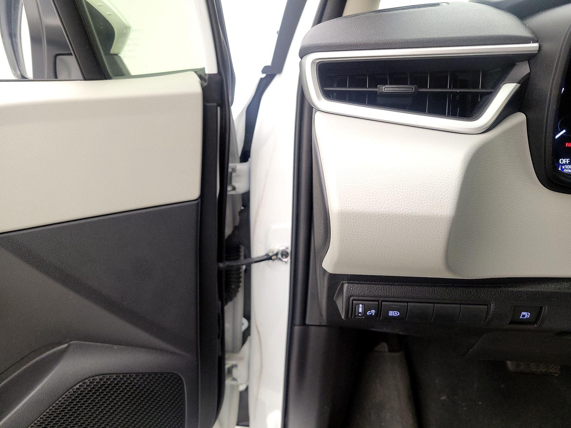 Thumbnail: 2022 Toyota Corolla - 13