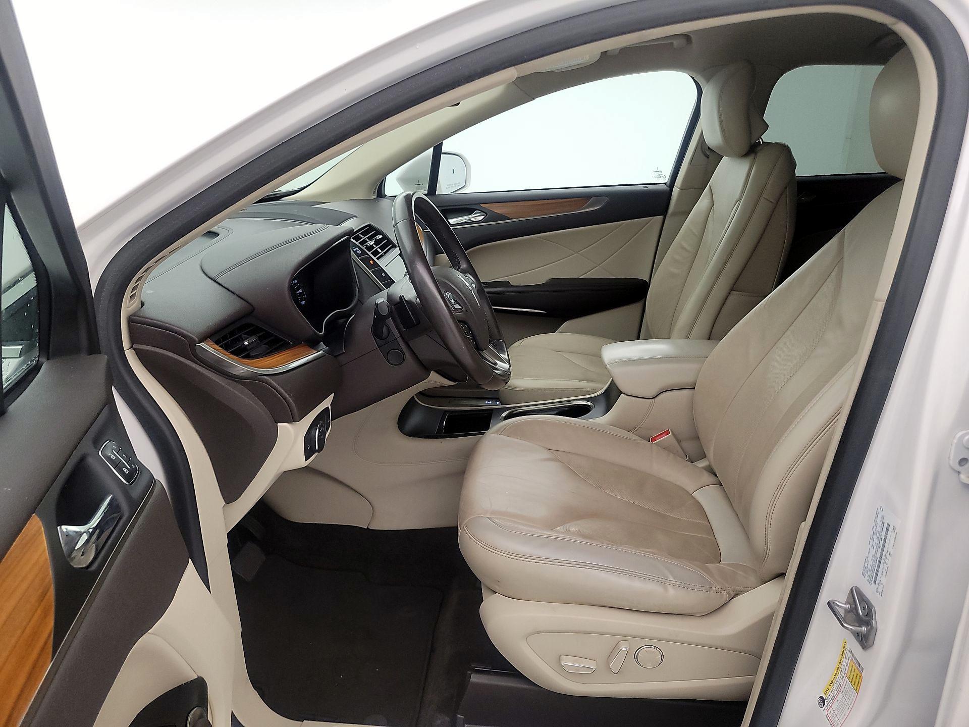 Thumbnail: 2018 Lincoln MKC - 11