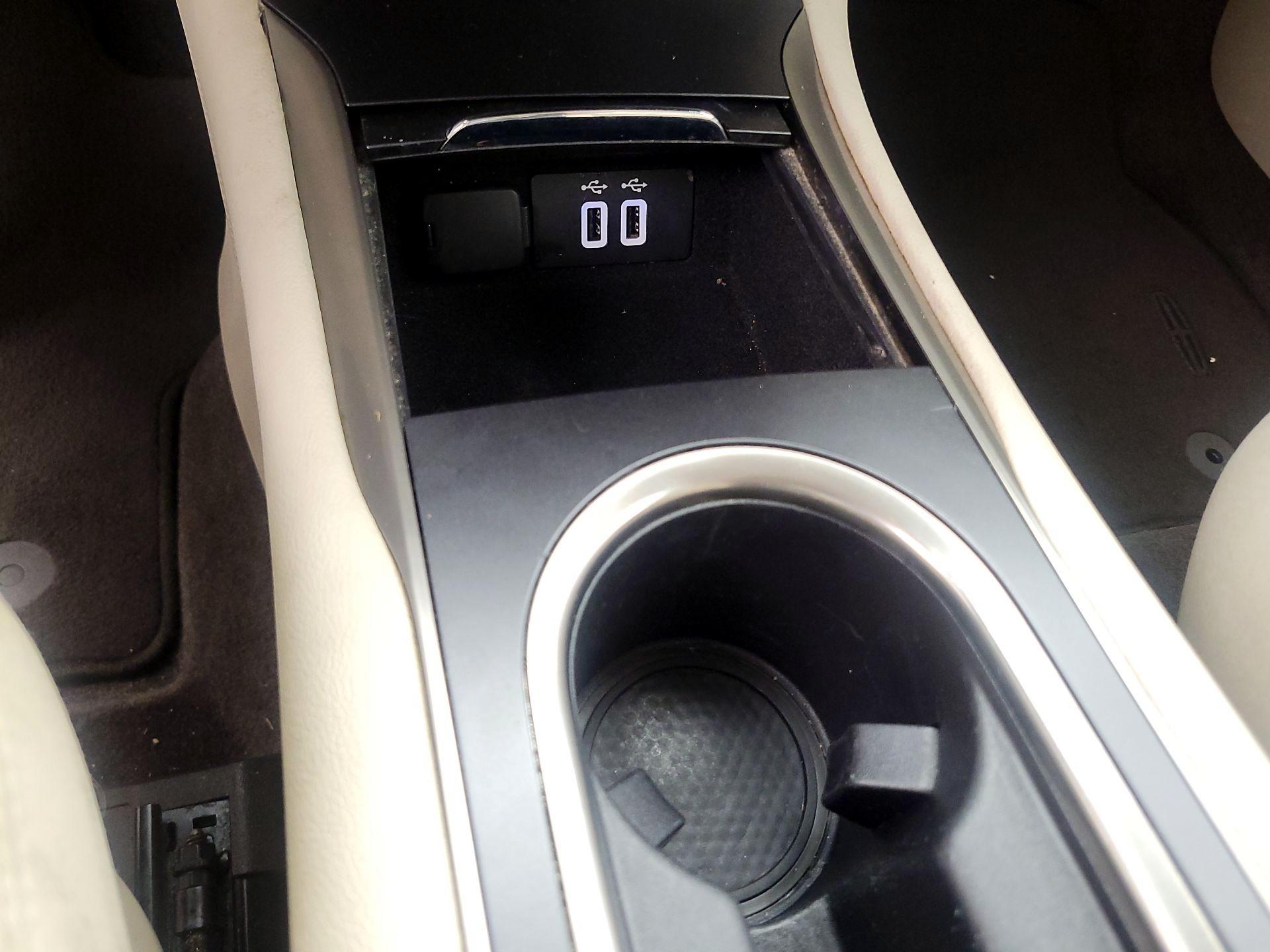 Thumbnail: 2018 Lincoln MKC - 19