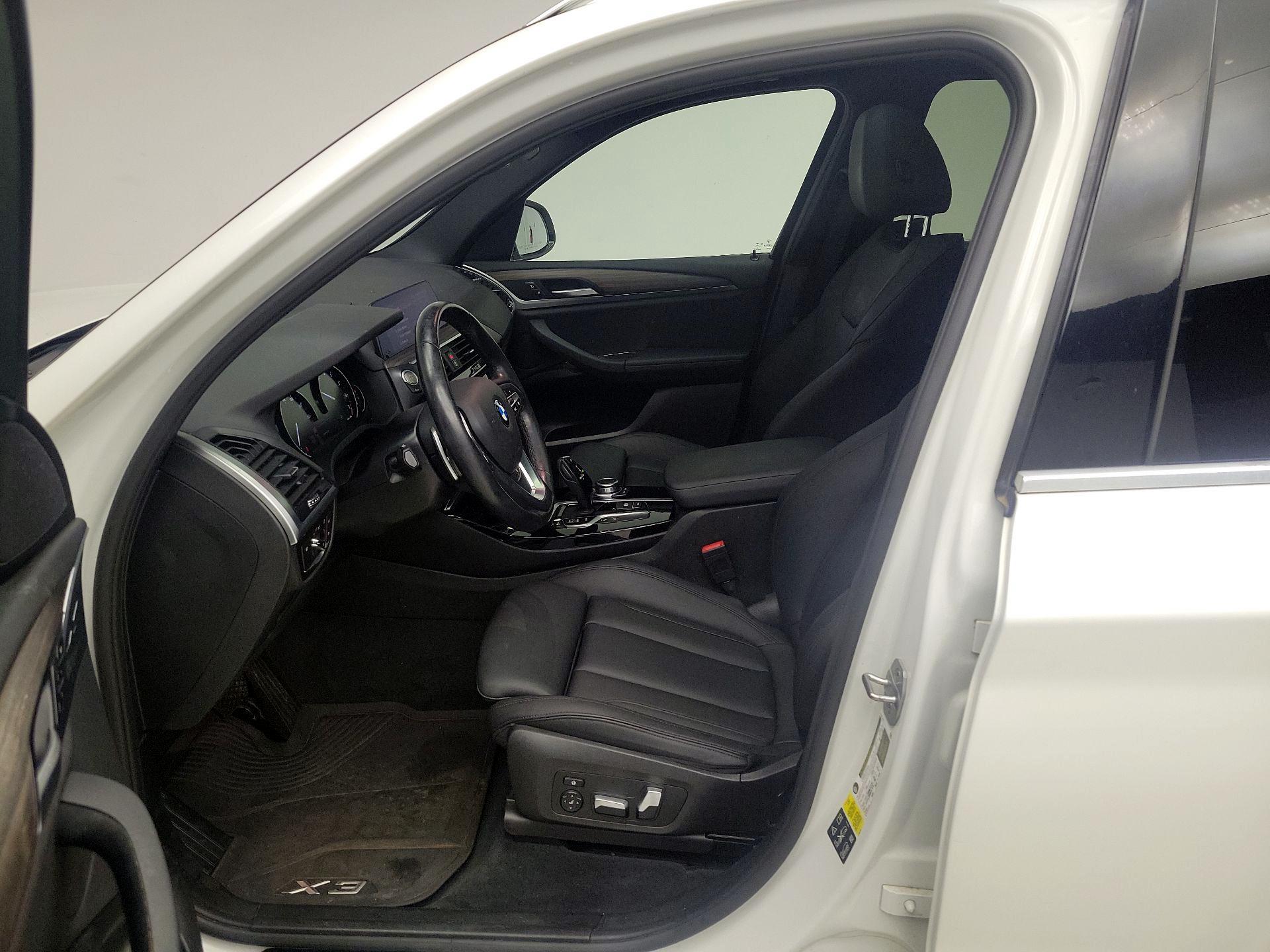 Thumbnail: 2021 BMW X3 - 11