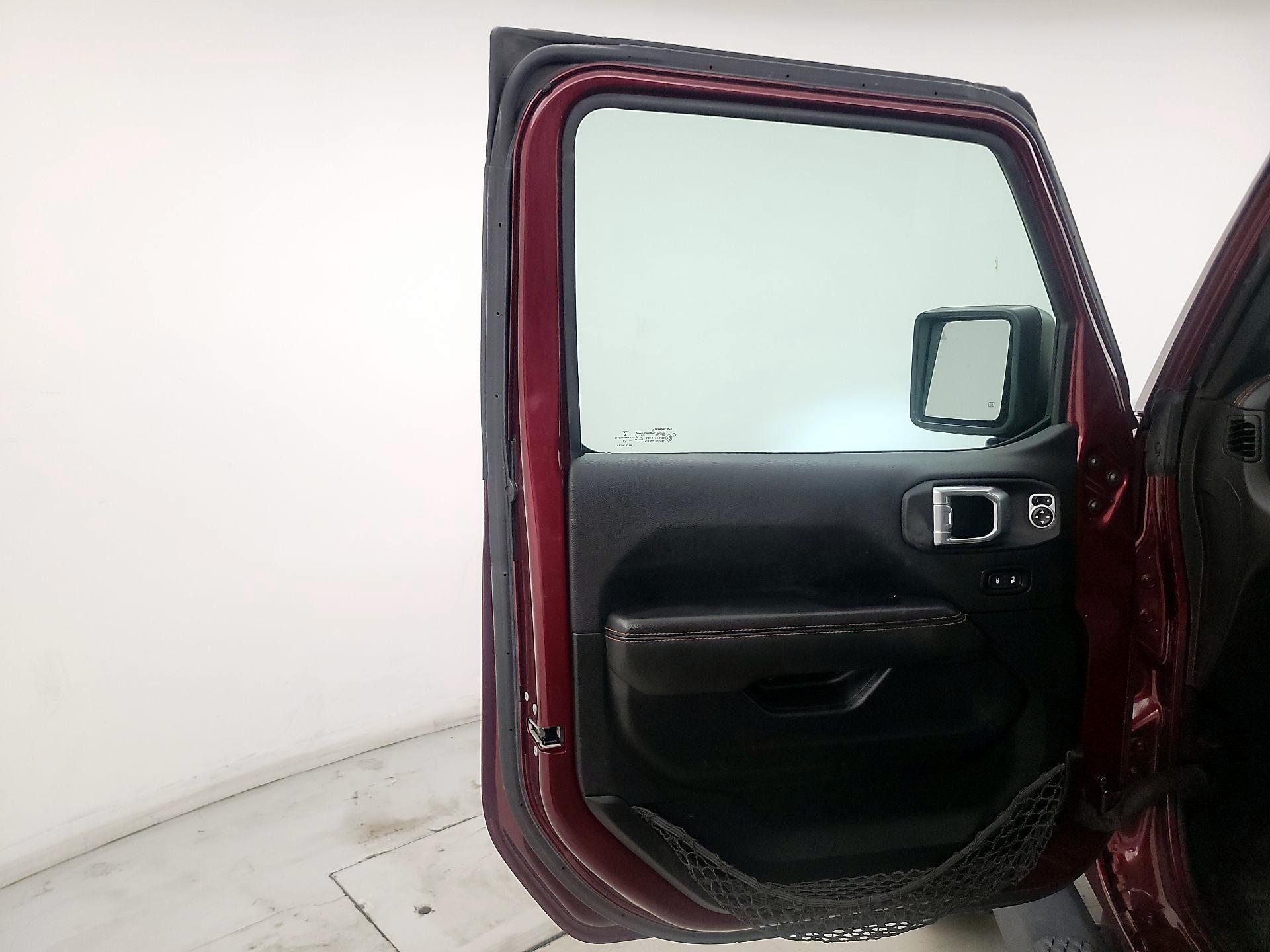 Thumbnail: 2021 Jeep Gladiator - 12