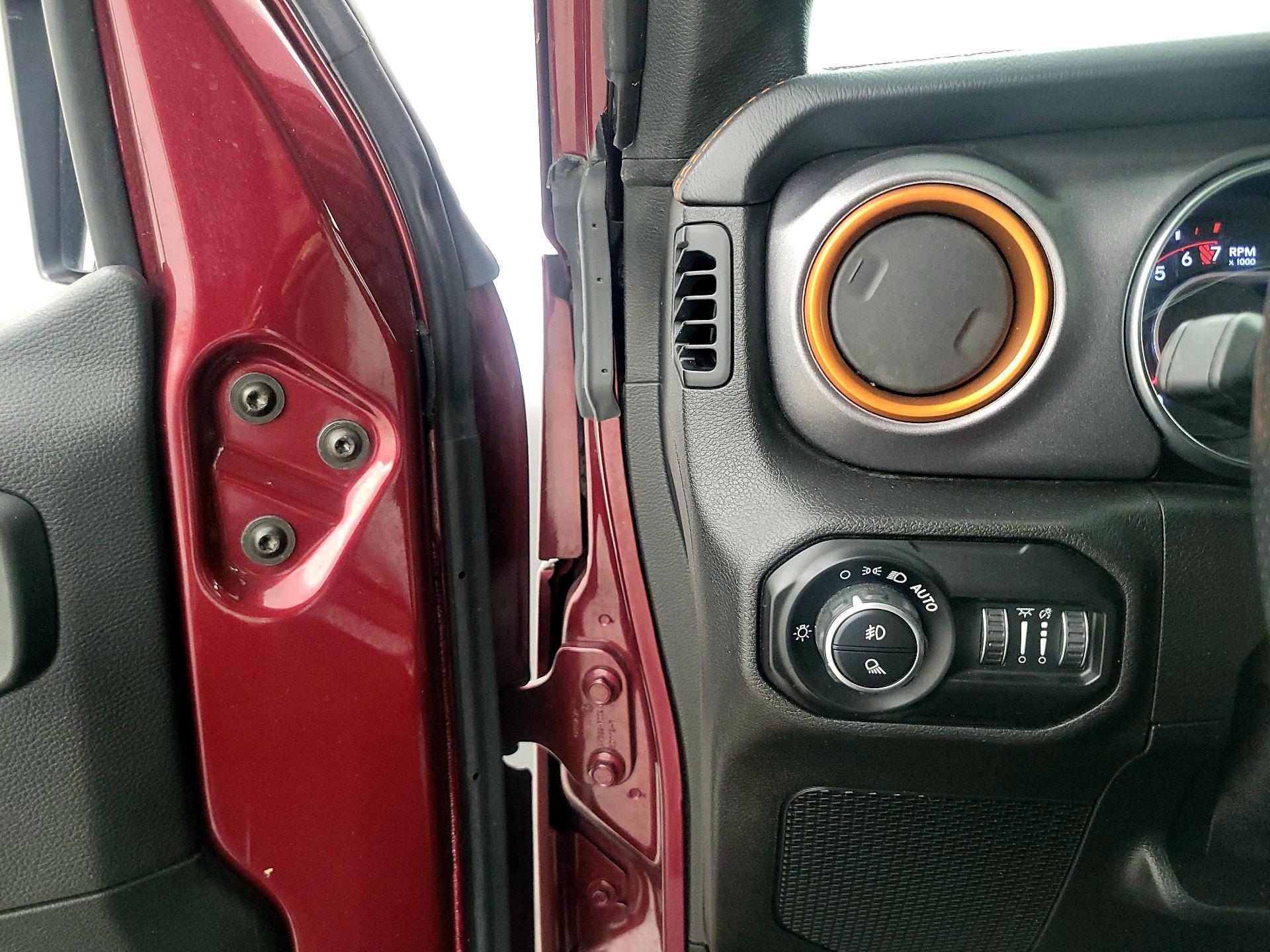 Thumbnail: 2021 Jeep Gladiator - 13