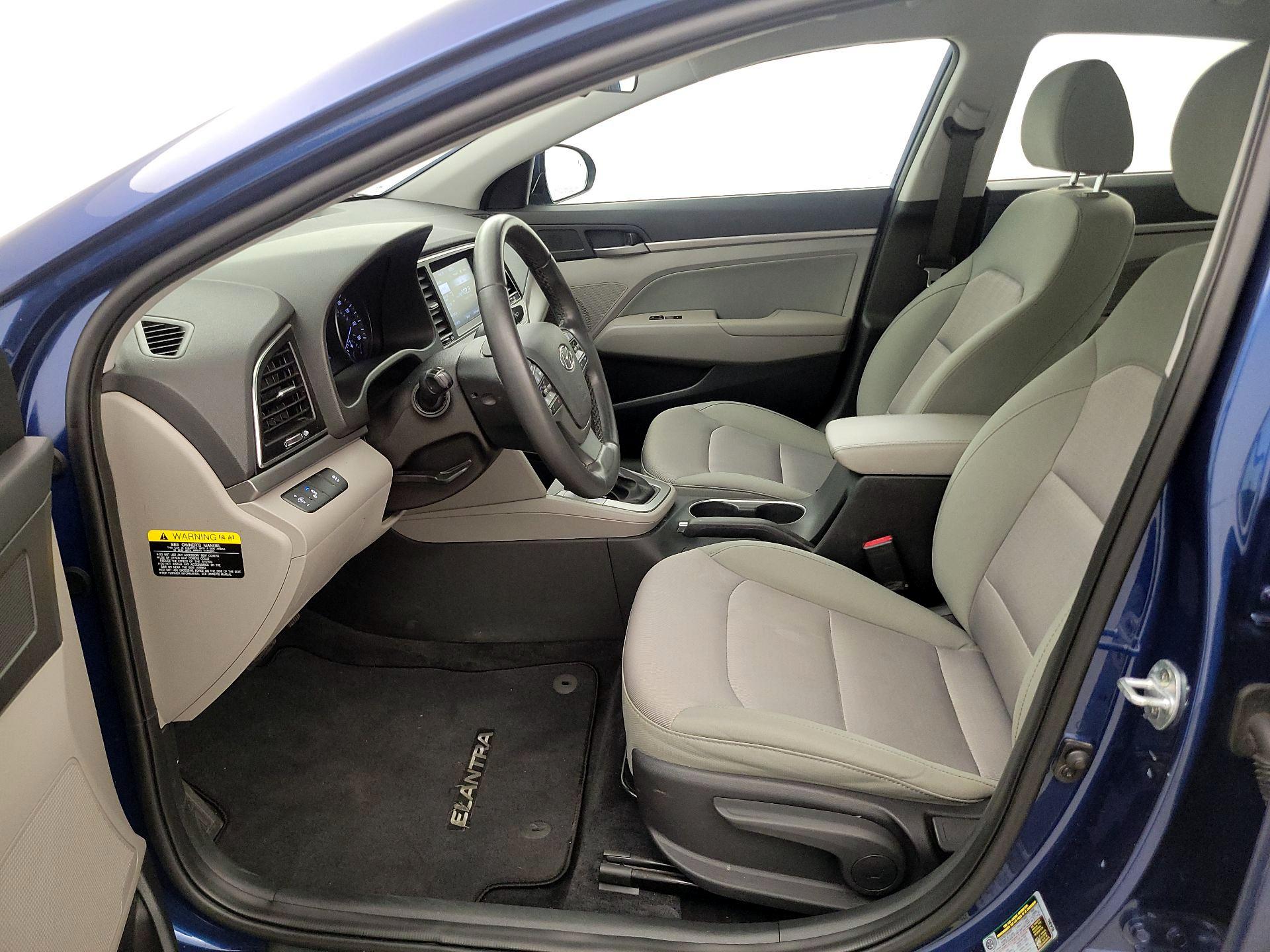 Thumbnail: 2017 Hyundai Elantra - 11