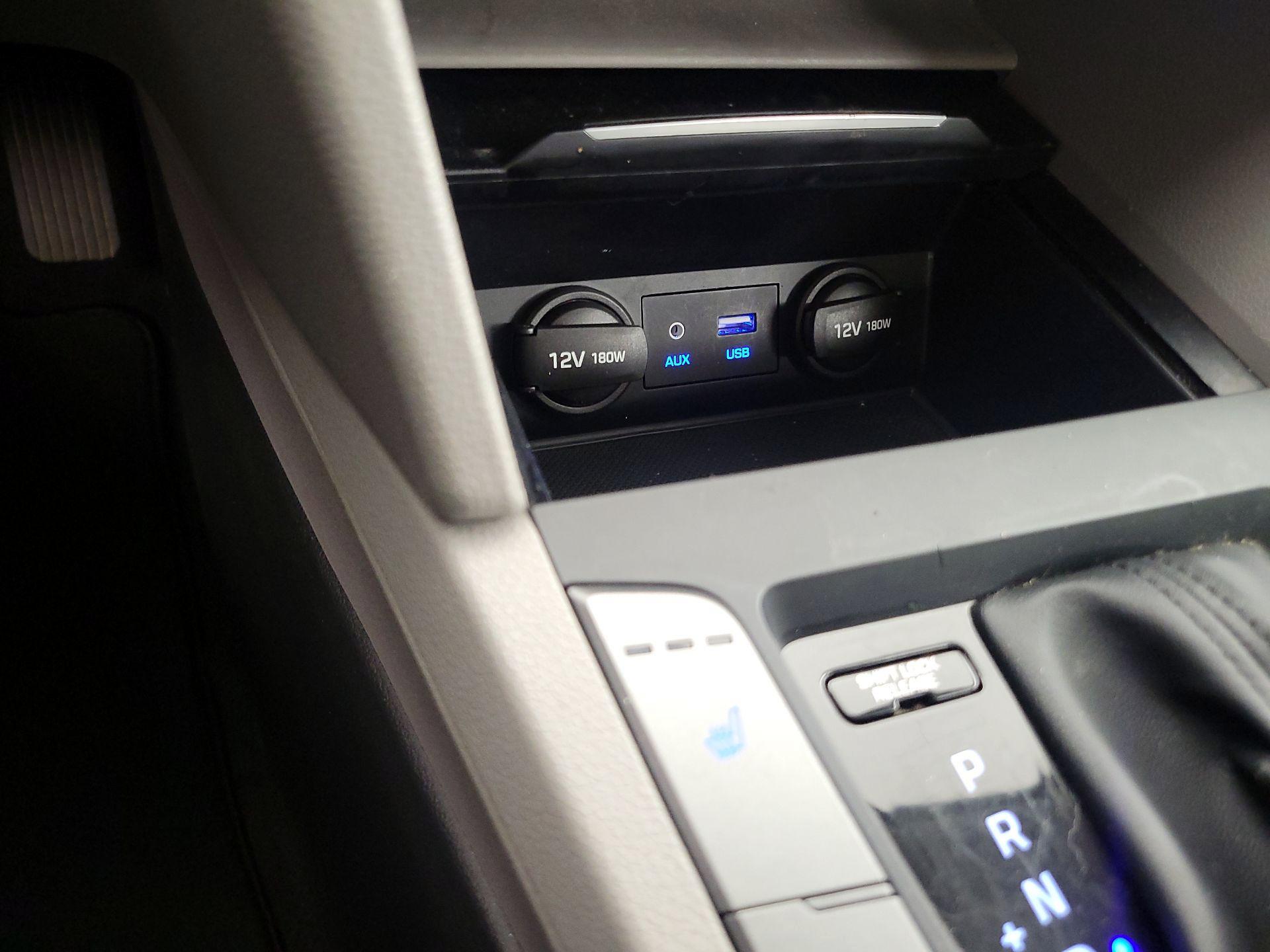 Thumbnail: 2017 Hyundai Elantra - 18