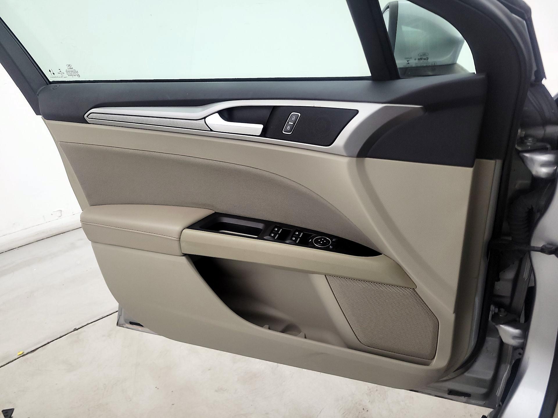 Thumbnail: 2020 Ford Fusion - 12