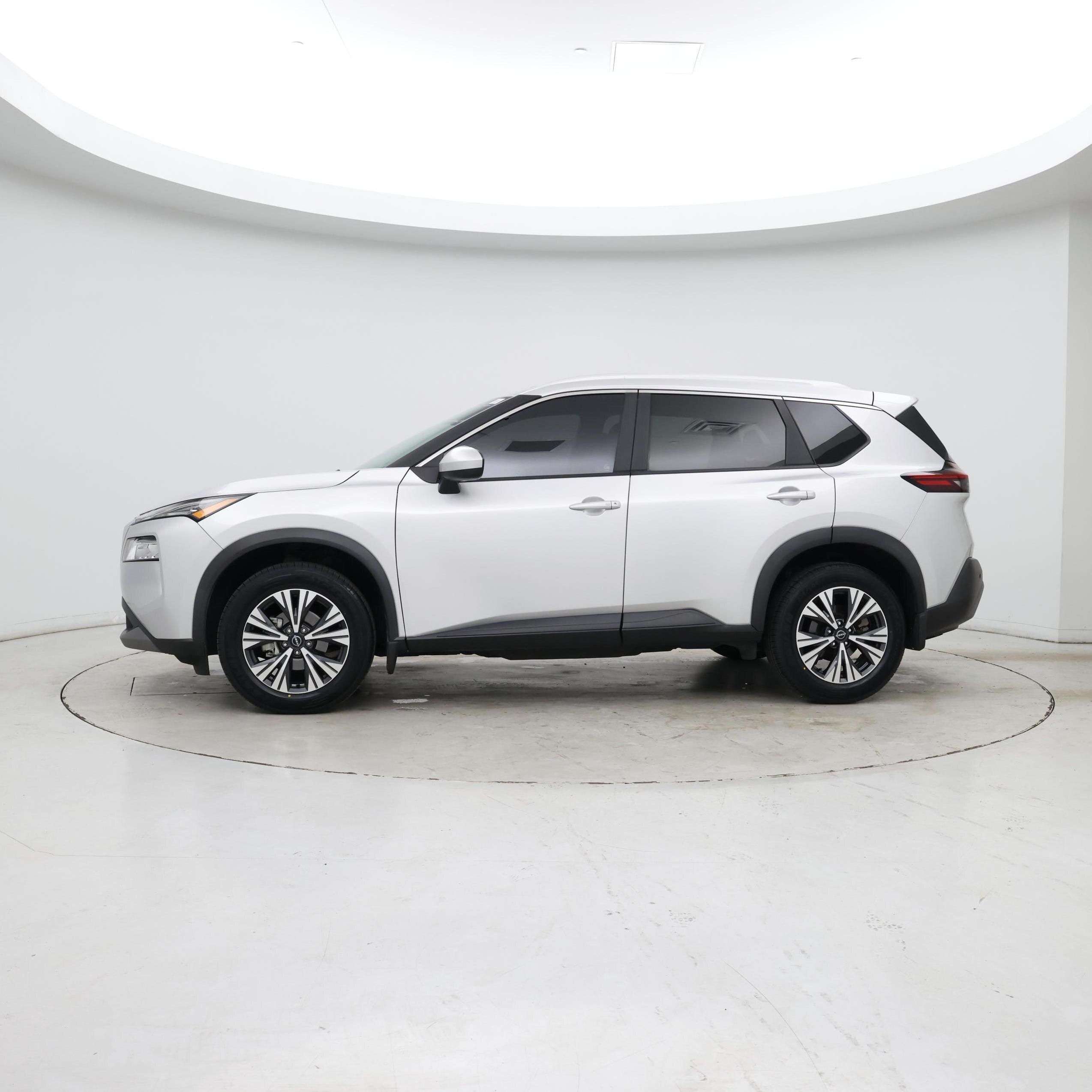 Thumbnail: 2023 Nissan Rogue - 3