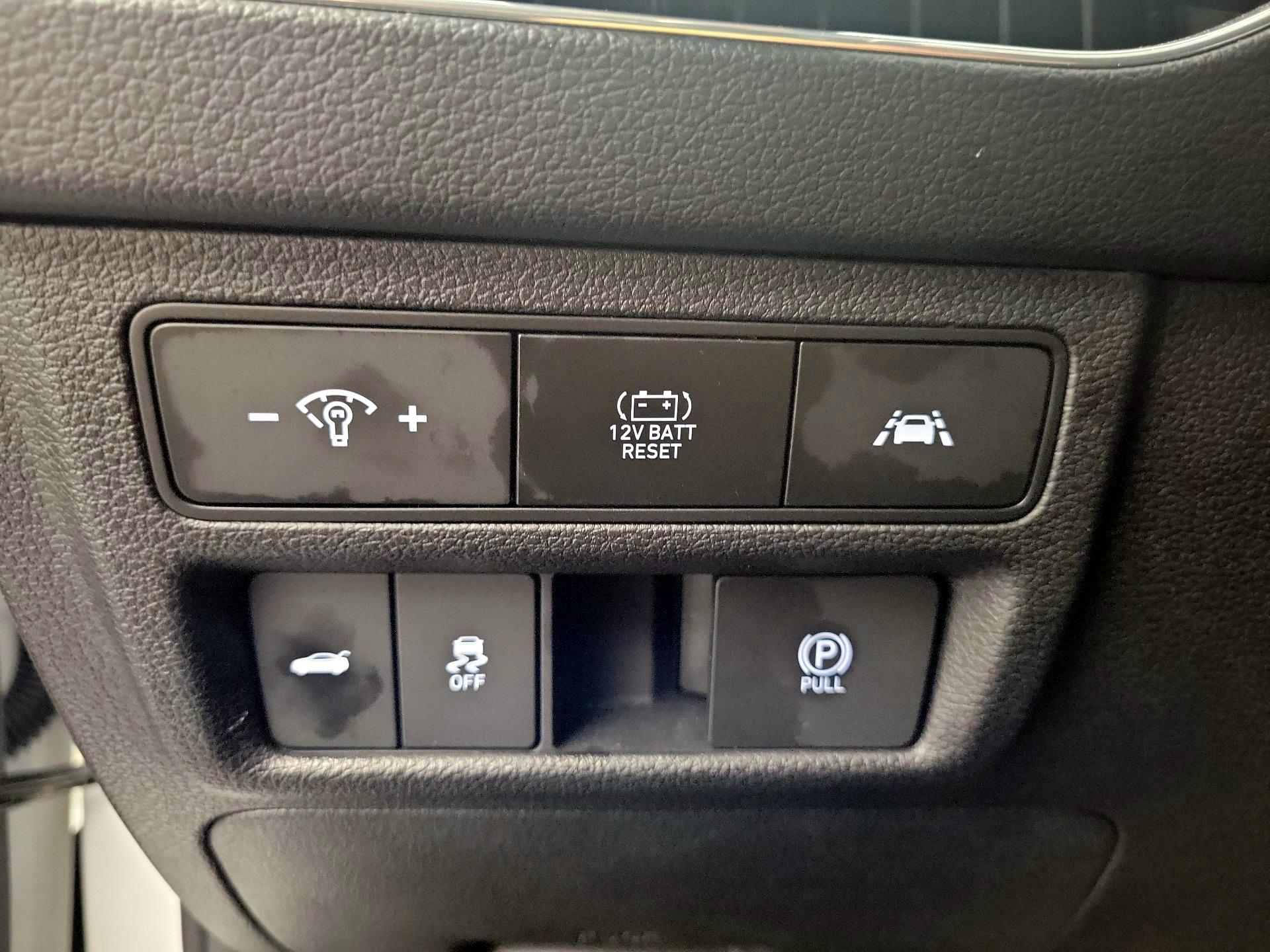 Thumbnail: 2023 Hyundai Sonata - 13