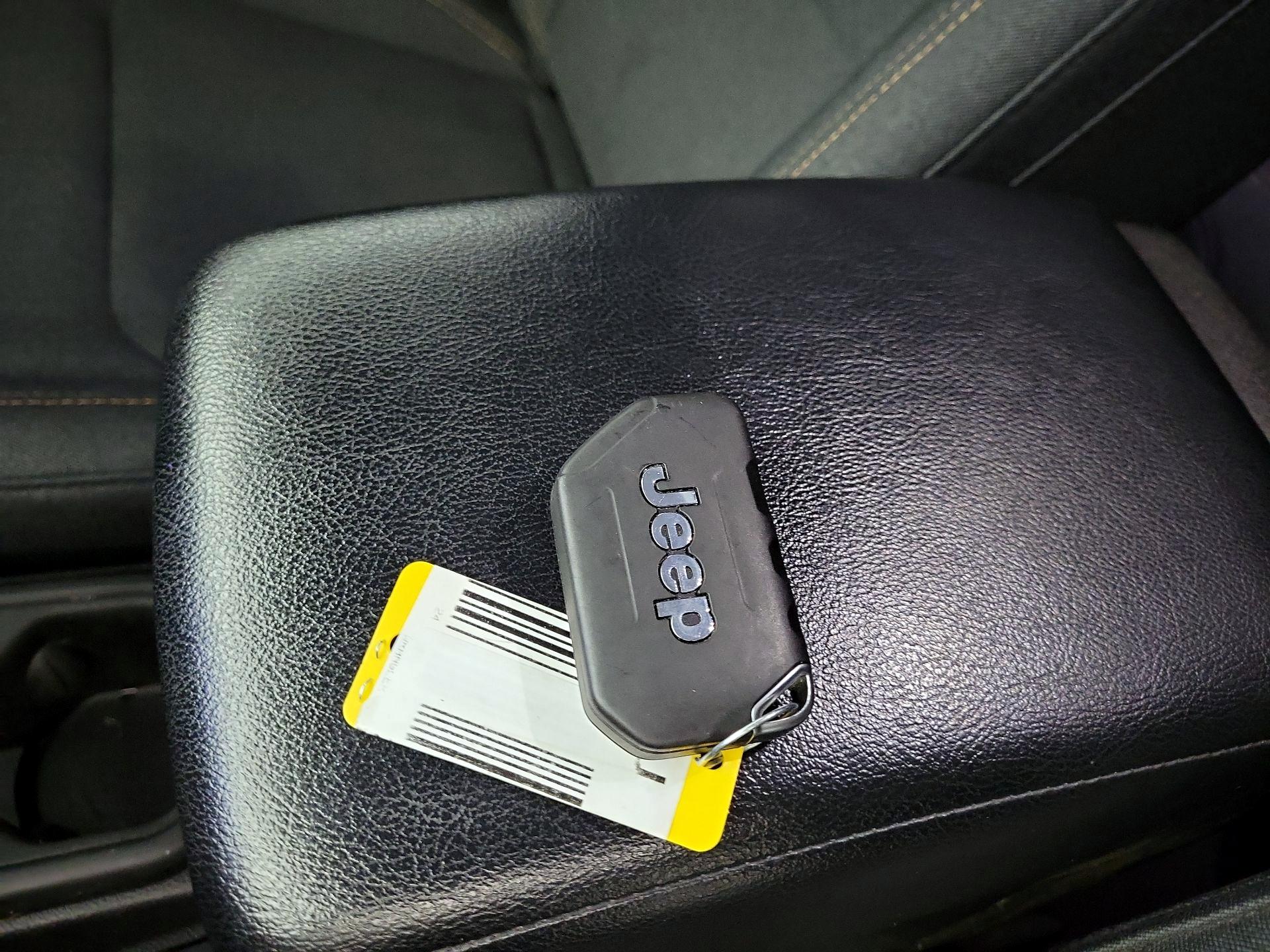 Thumbnail: 2024 Jeep Wrangler - 20