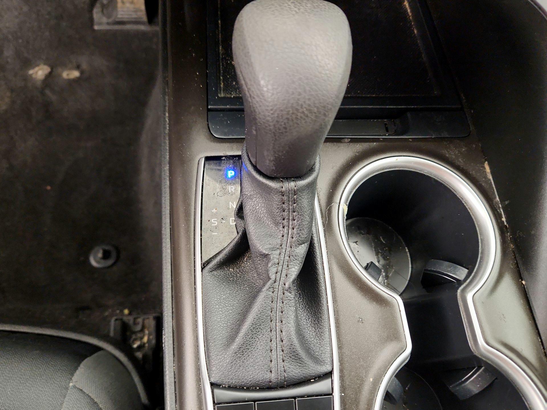 Thumbnail: 2023 Toyota Camry - 15