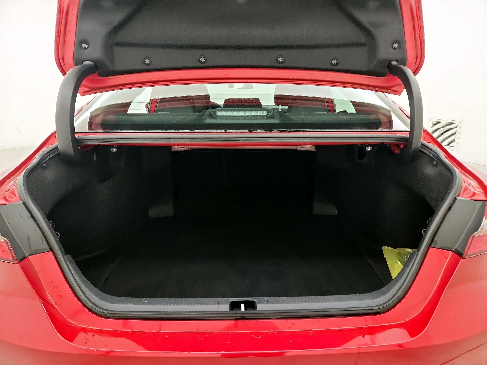 Thumbnail: 2023 Toyota Camry - 18