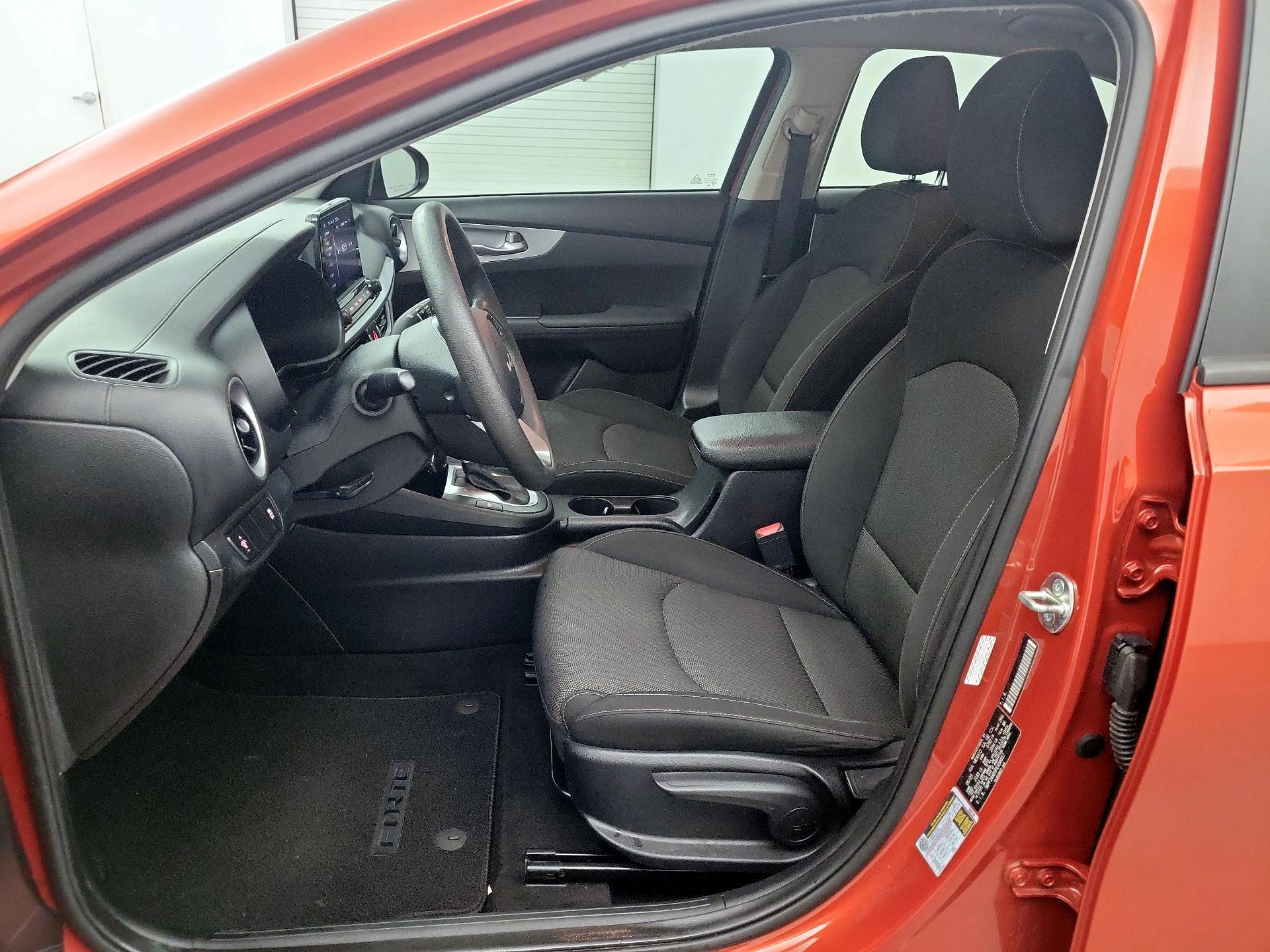 Thumbnail: 2023 Kia Forte - 9