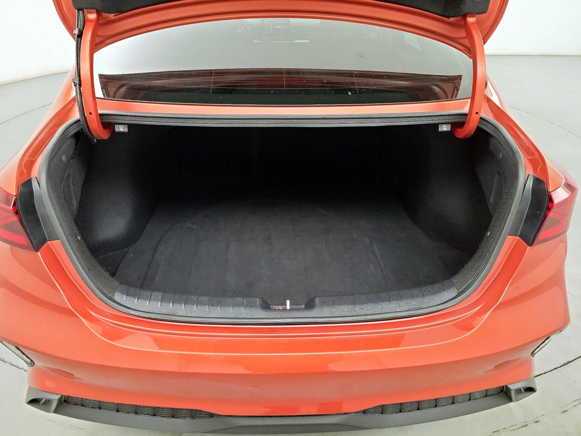 Thumbnail: 2023 Kia Forte - 18