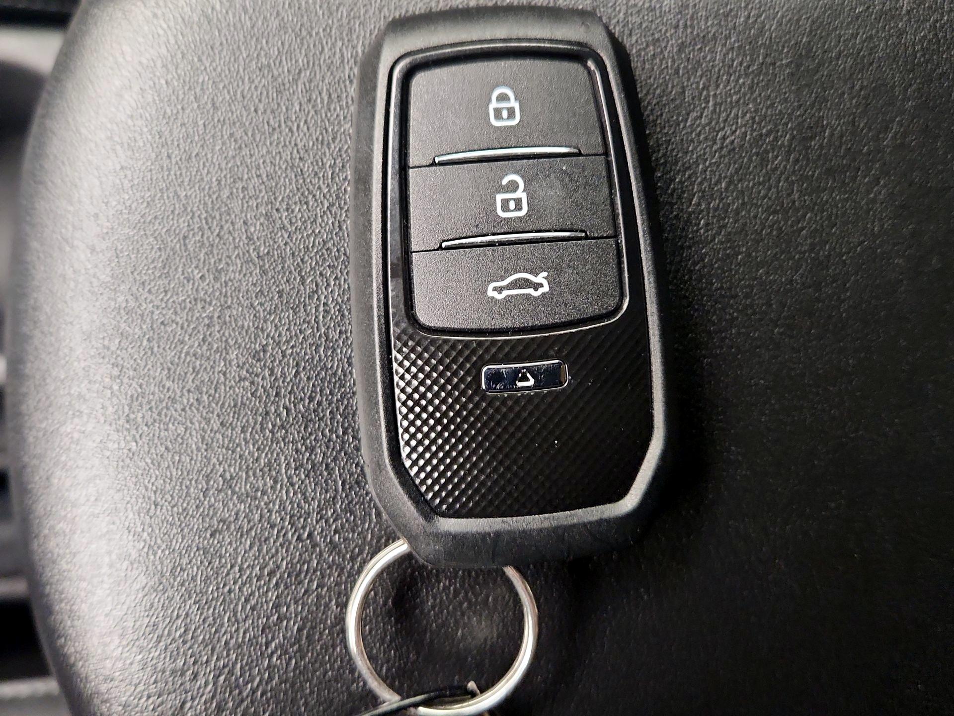 Thumbnail: 2023 Kia Seltos - 20