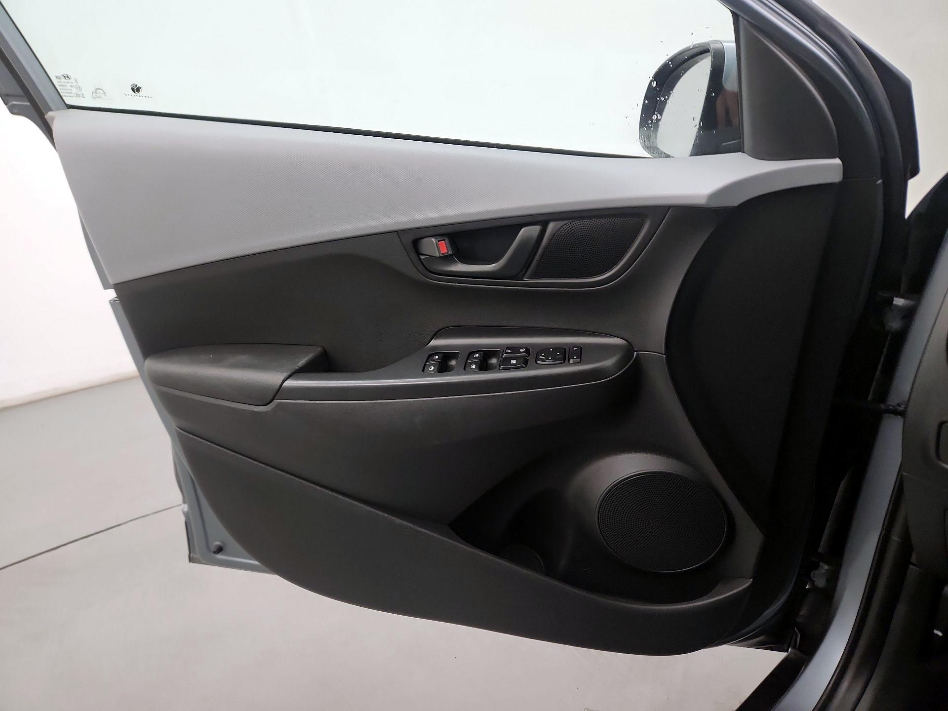 Thumbnail: 2021 Hyundai Kona - 12