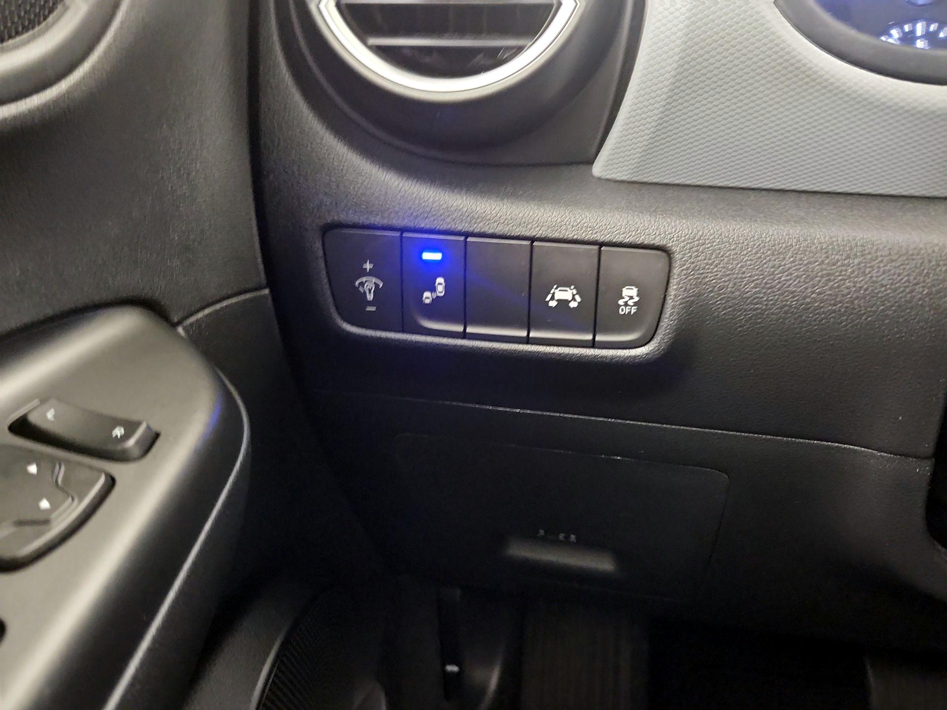 Thumbnail: 2021 Hyundai Kona - 13