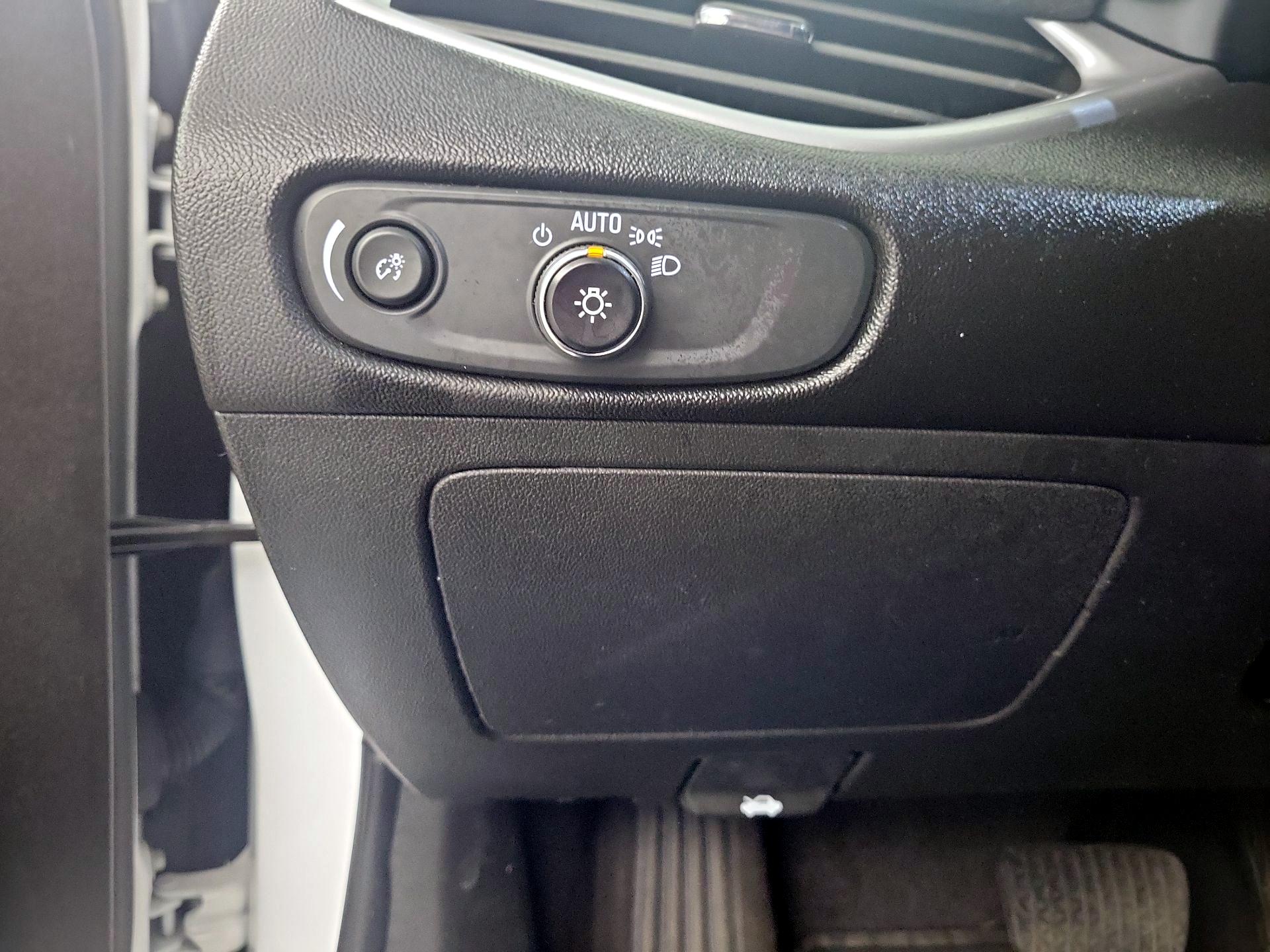 Thumbnail: 2023 Chevrolet Malibu - 11