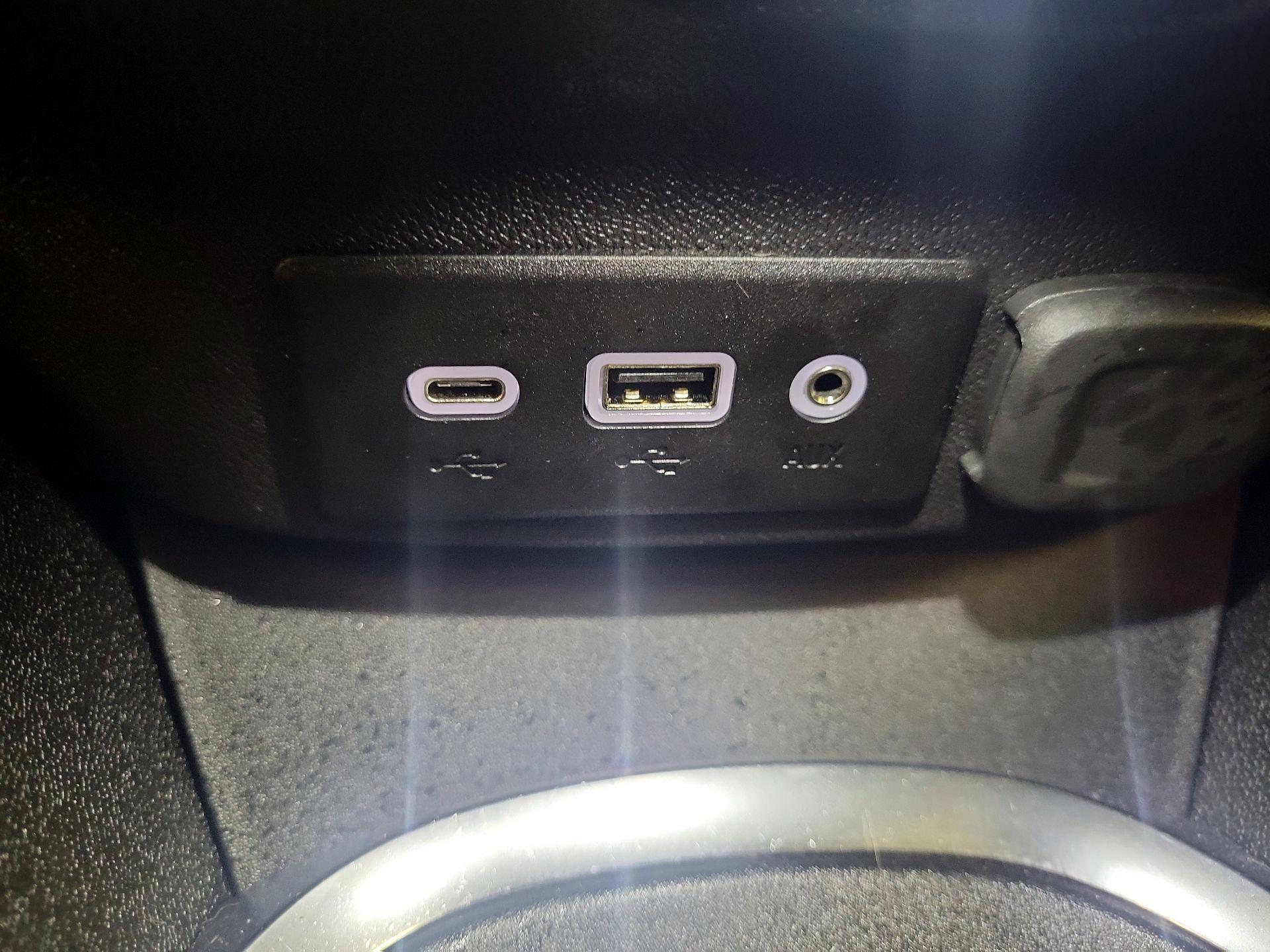 Thumbnail: 2023 Chevrolet Malibu - 16