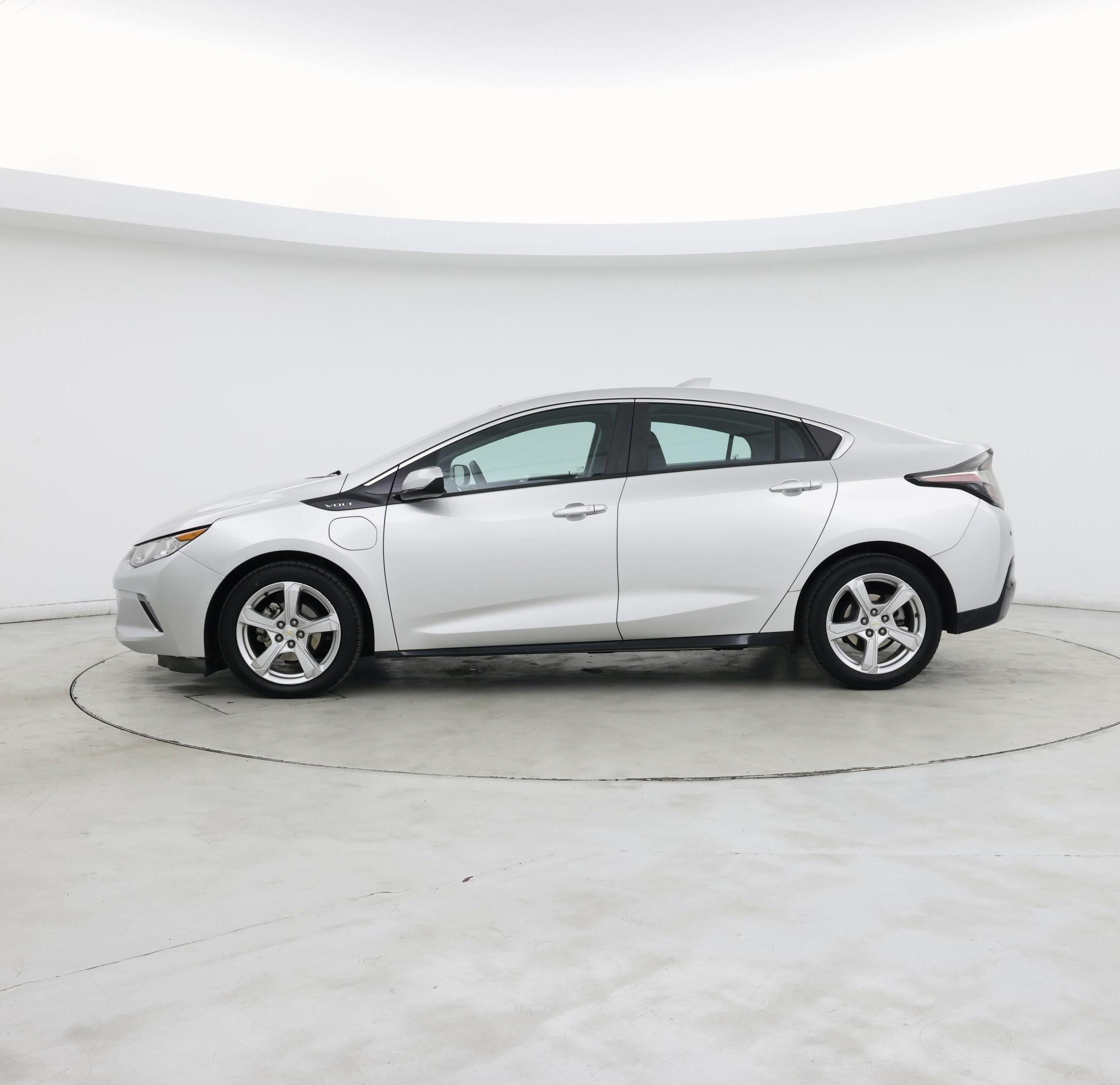 Thumbnail: 2017 Chevrolet Volt - 3