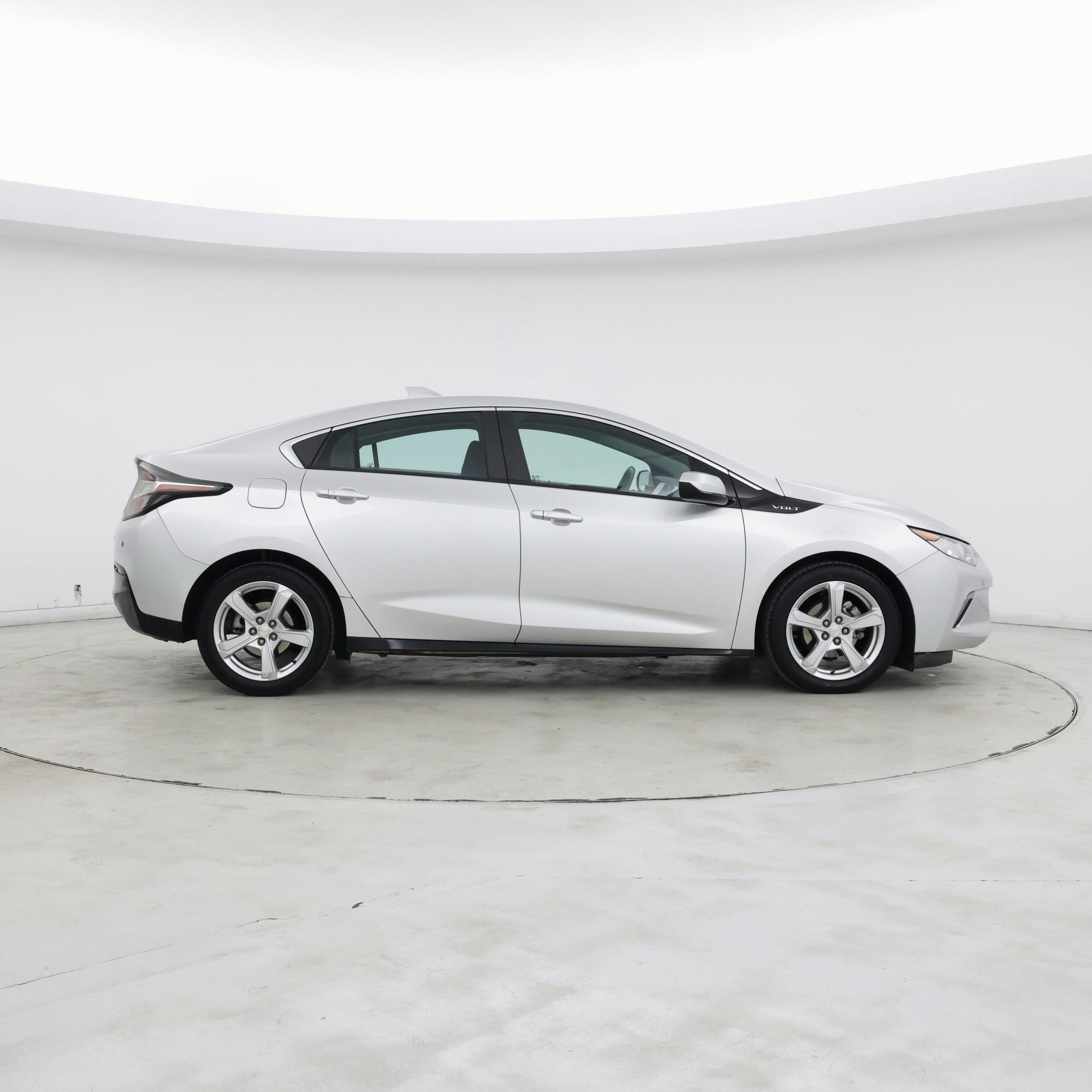 Thumbnail: 2017 Chevrolet Volt - 7