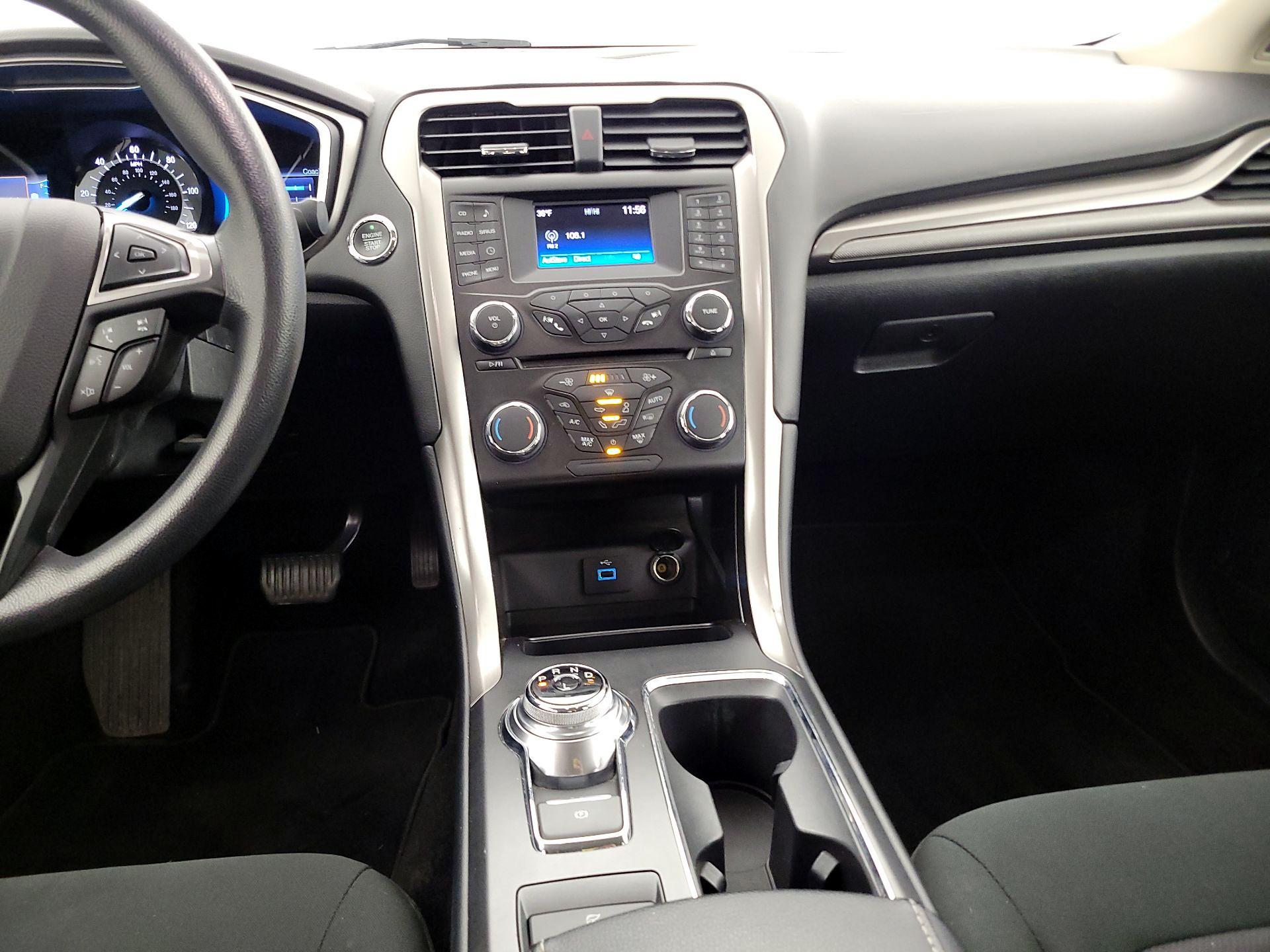 Thumbnail: 2017 Ford Fusion - 9