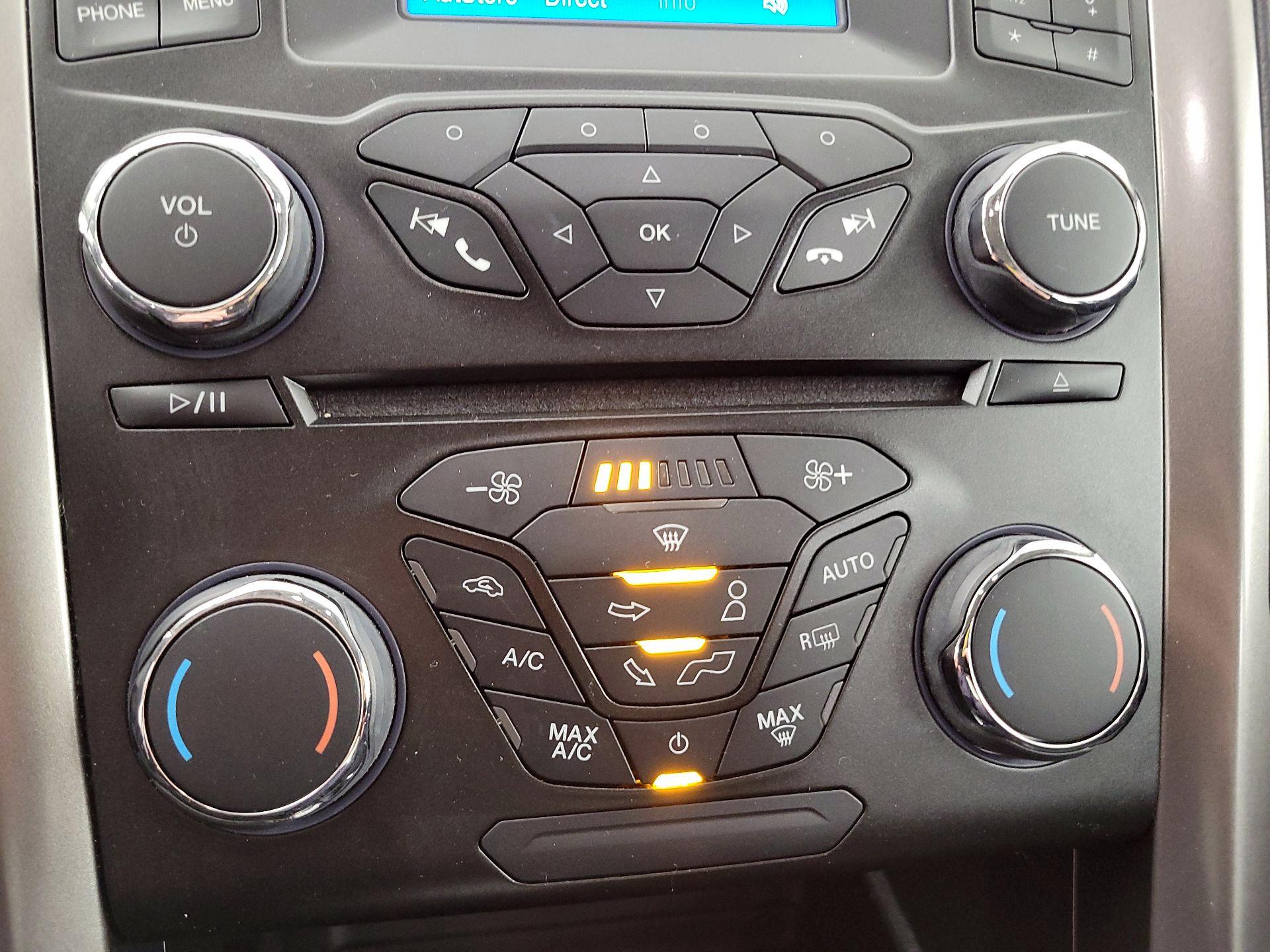 Thumbnail: 2017 Ford Fusion - 16