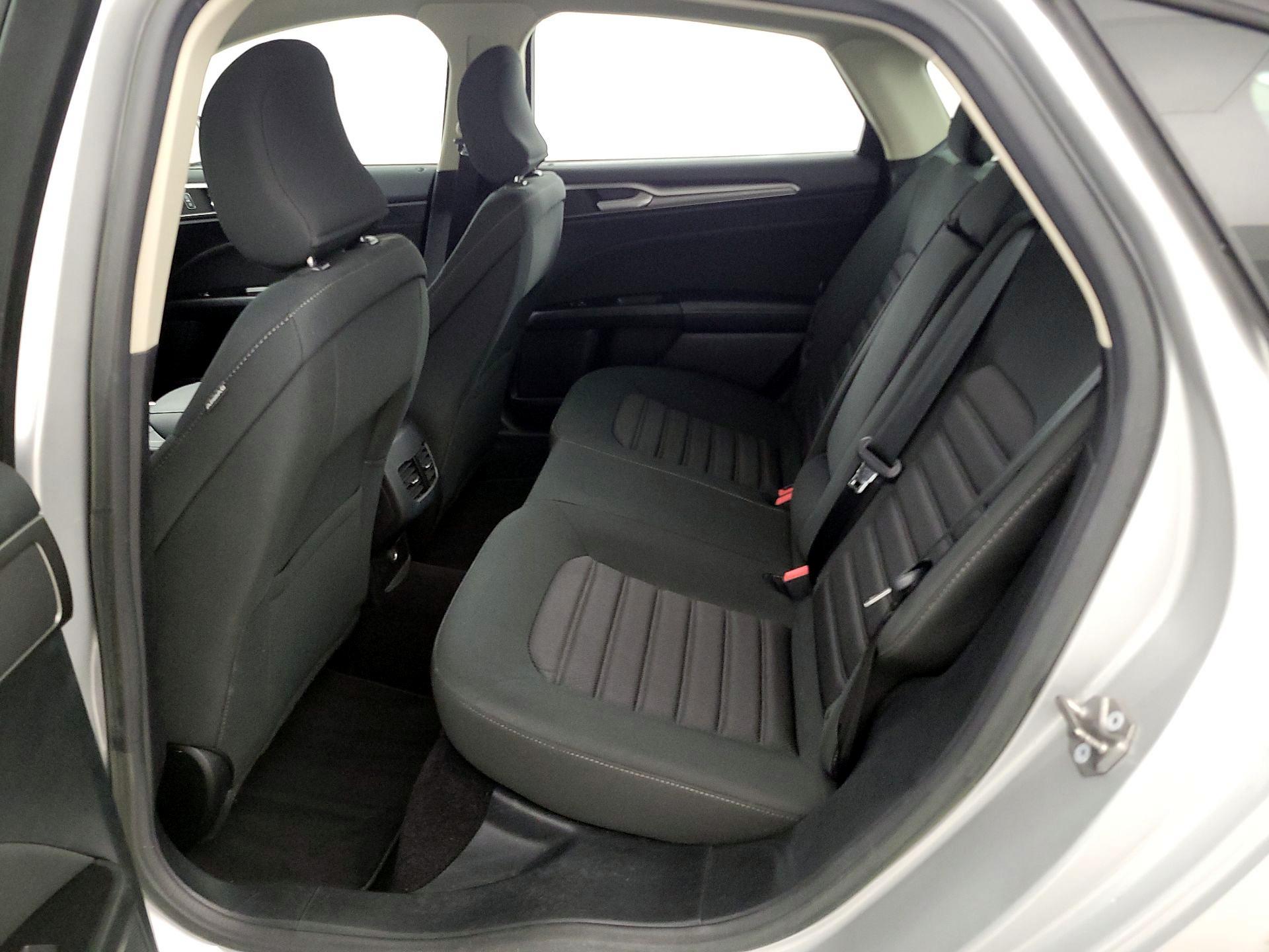 Thumbnail: 2017 Ford Fusion - 19