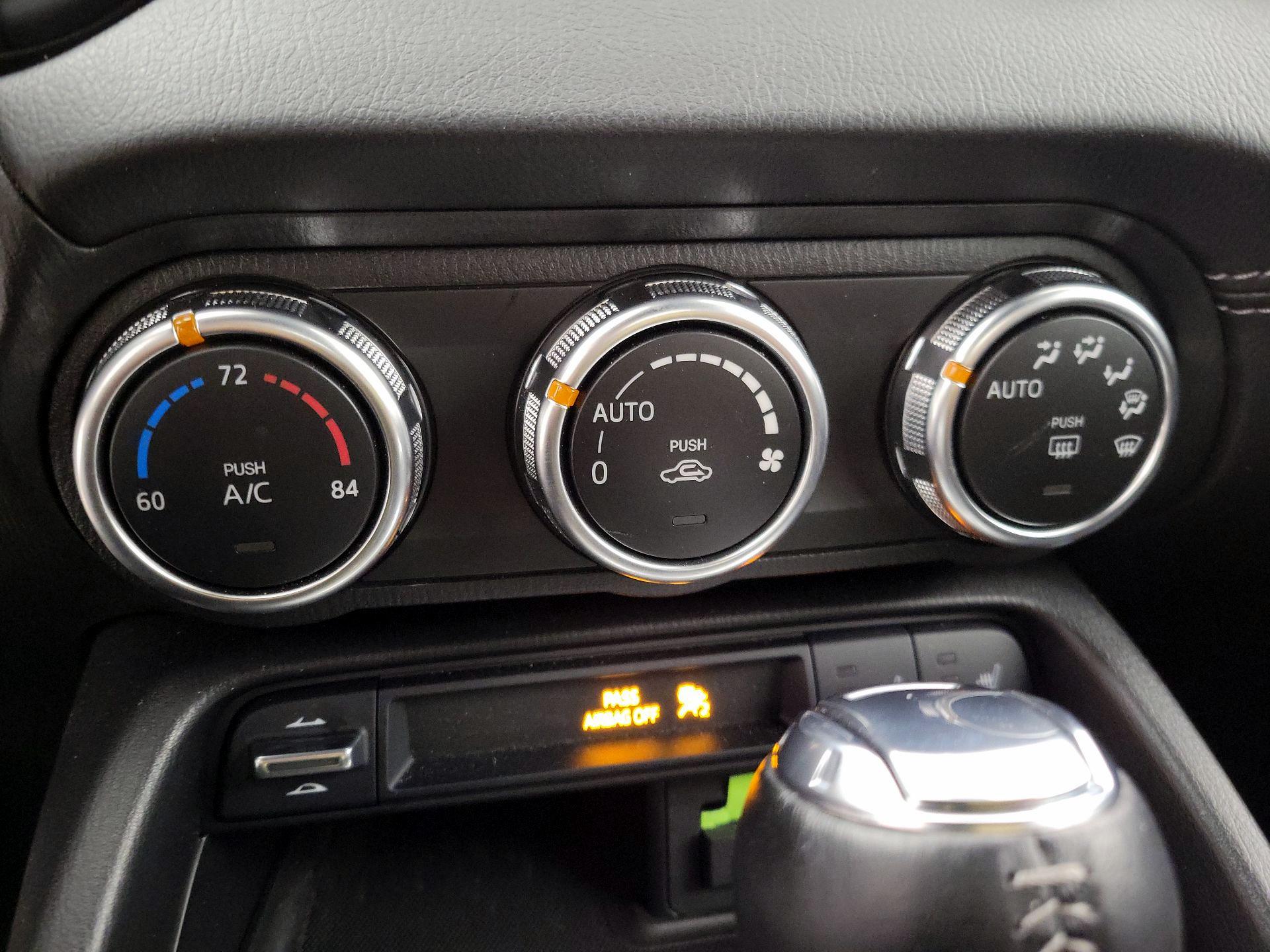 Thumbnail: 2023 Mazda MX-5 Miata - 17