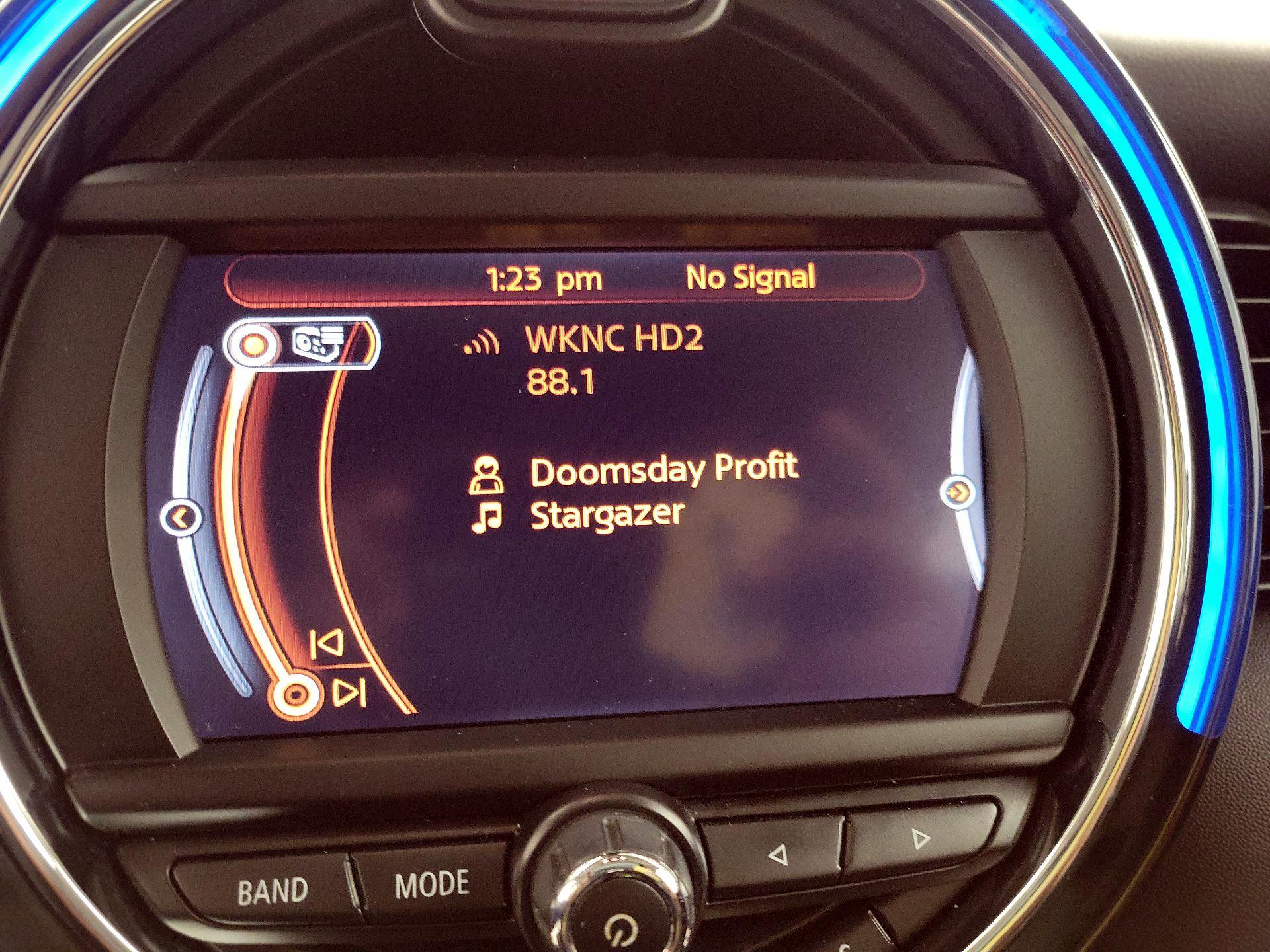 Thumbnail: 2016 MINI Cooper Hardtop - 14