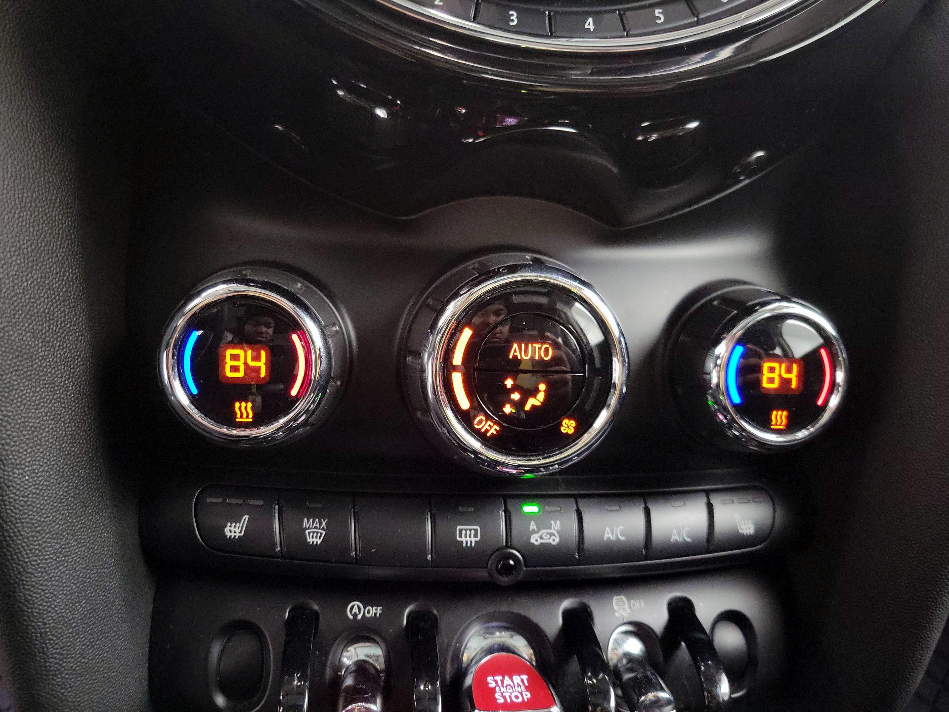 Thumbnail: 2016 MINI Cooper Hardtop - 15