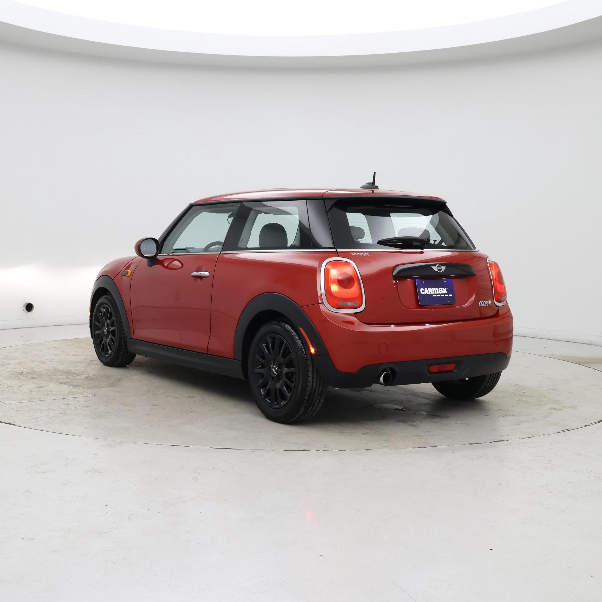 Thumbnail: 2016 MINI Cooper Hardtop - 2
