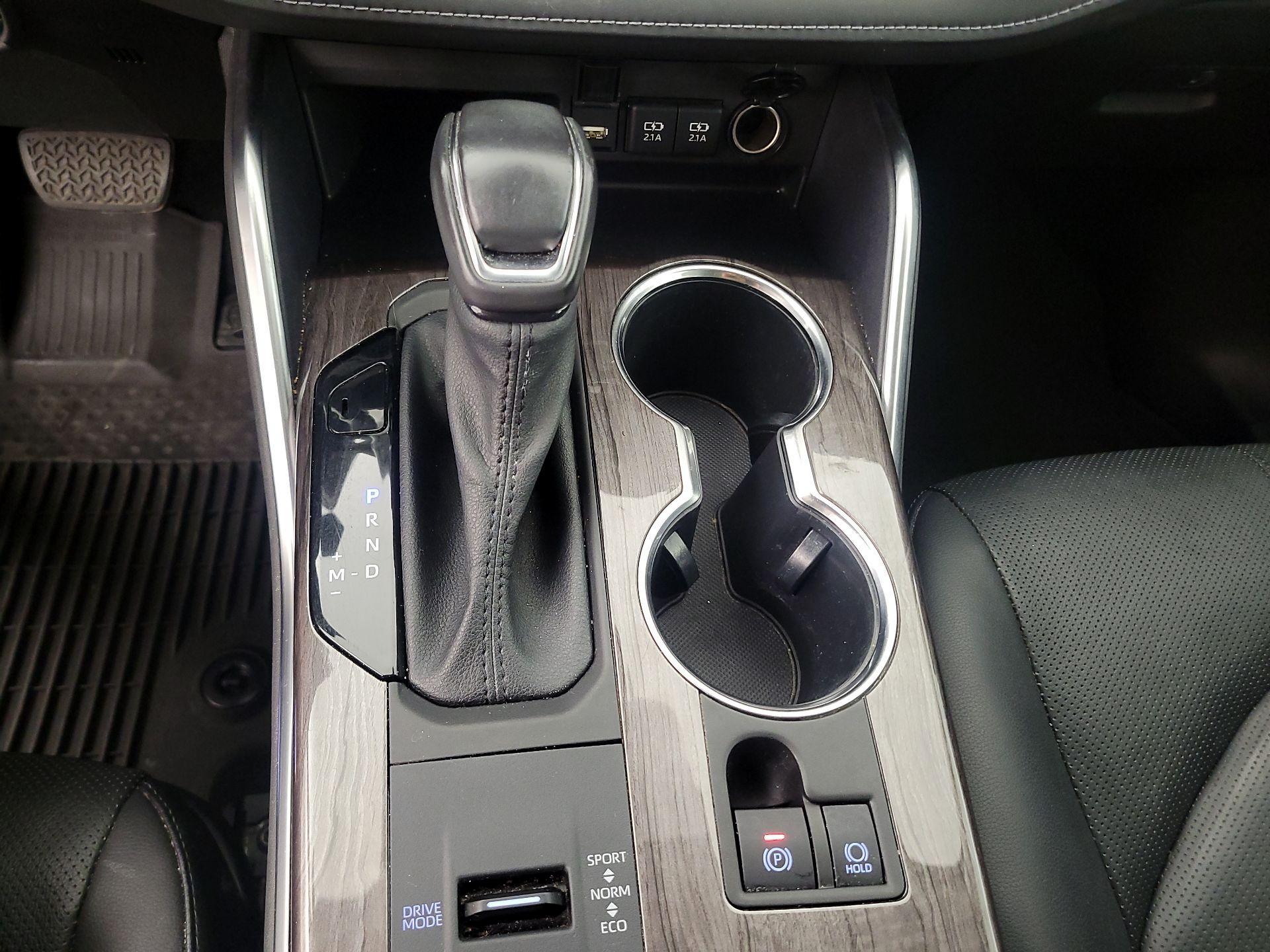 Thumbnail: 2020 Toyota Highlander - 18