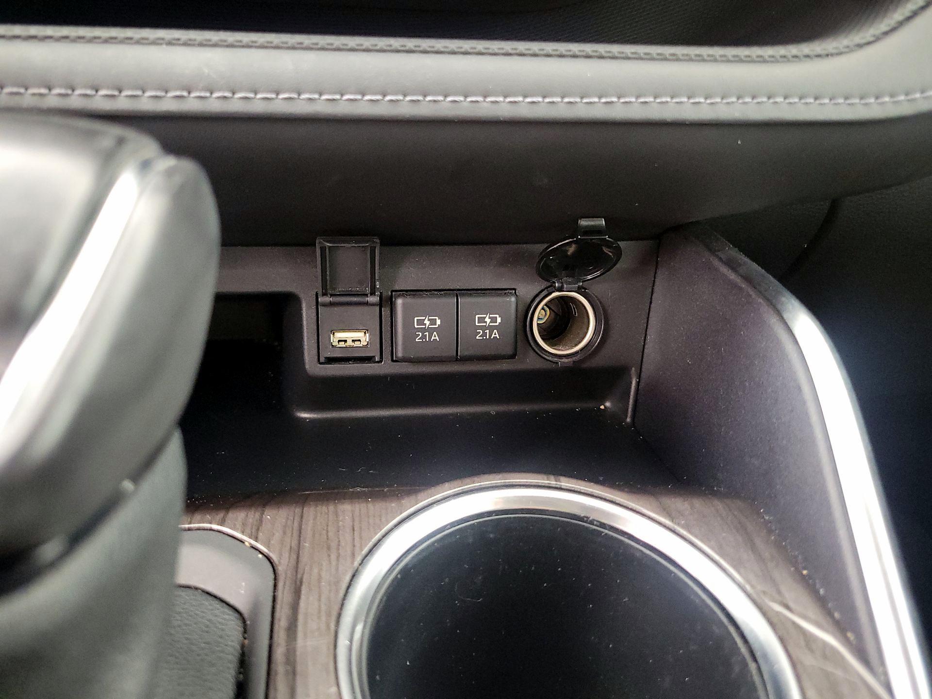 Thumbnail: 2020 Toyota Highlander - 19