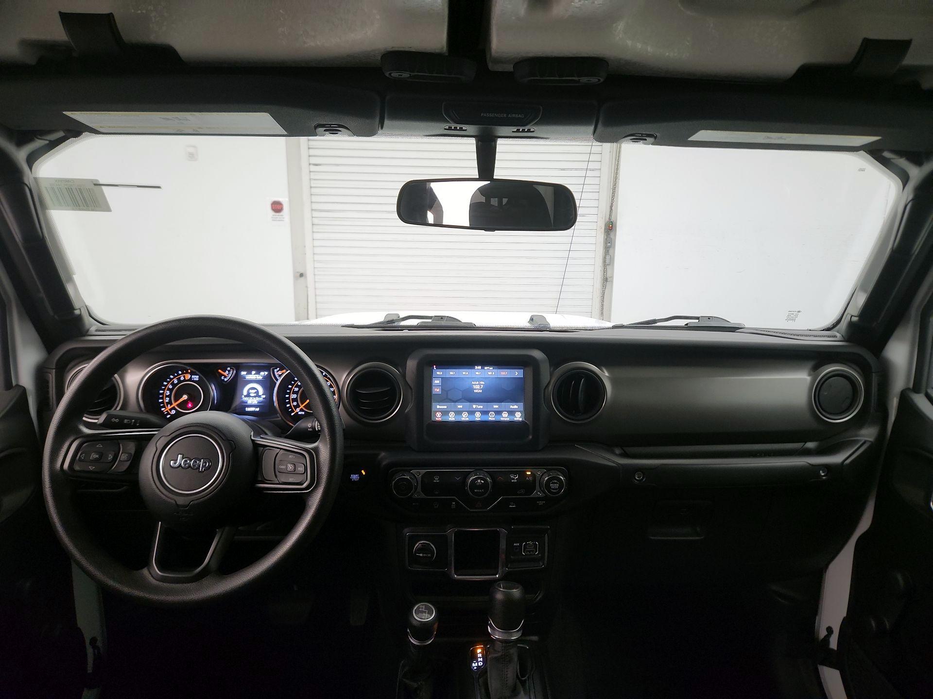 Thumbnail: 2023 Jeep Gladiator - 9