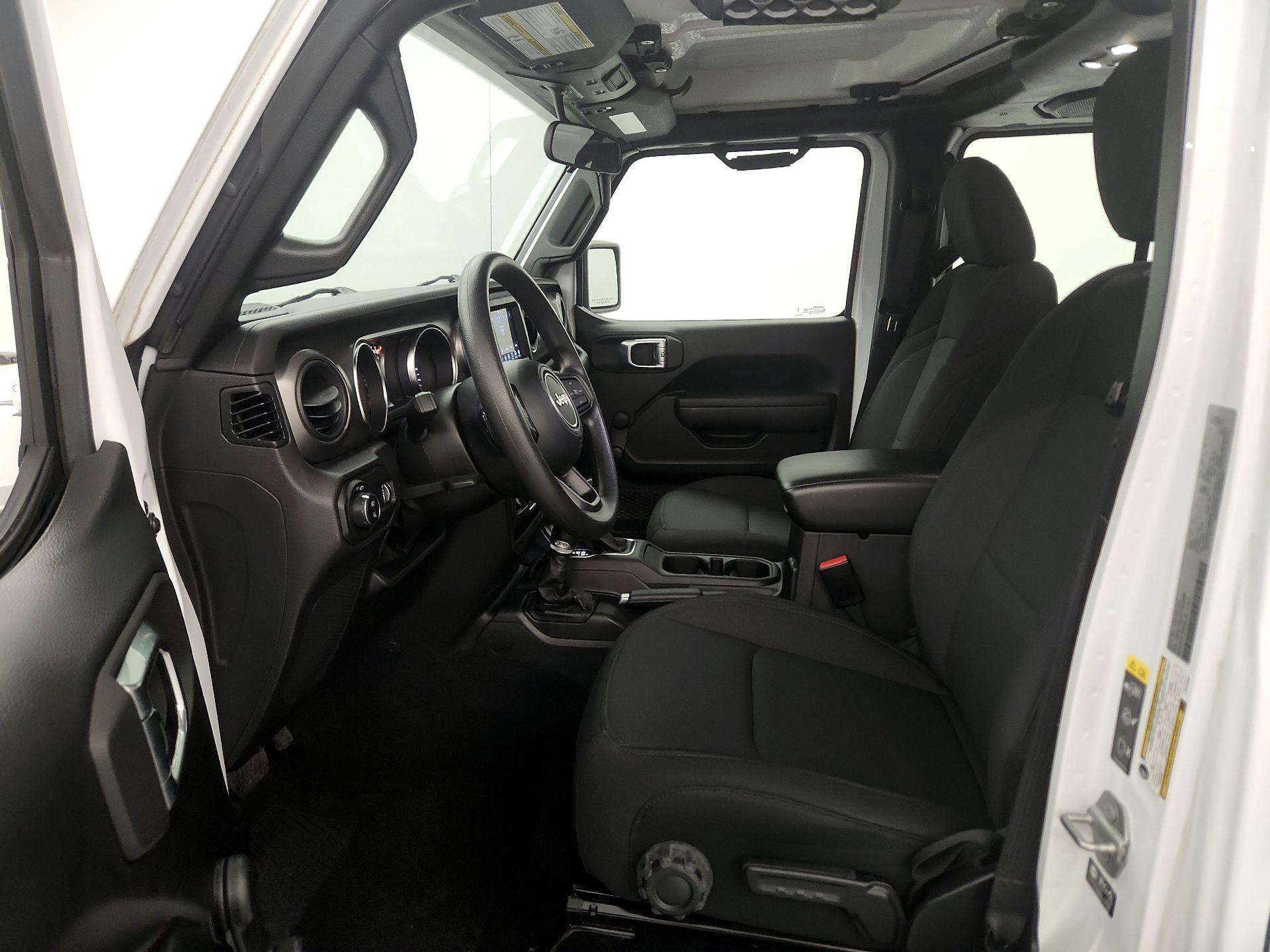 Thumbnail: 2023 Jeep Gladiator - 11