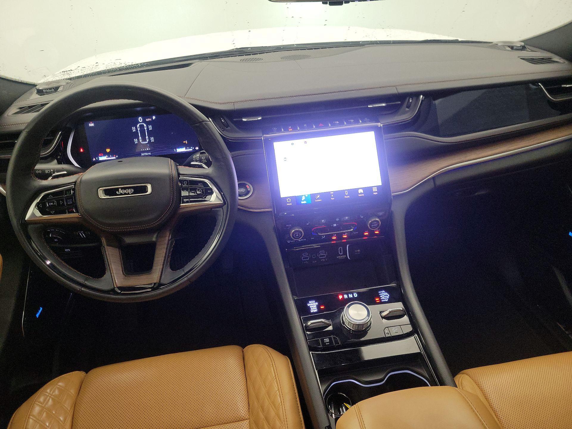 Thumbnail: 2022 Jeep Grand Cherokee - 9