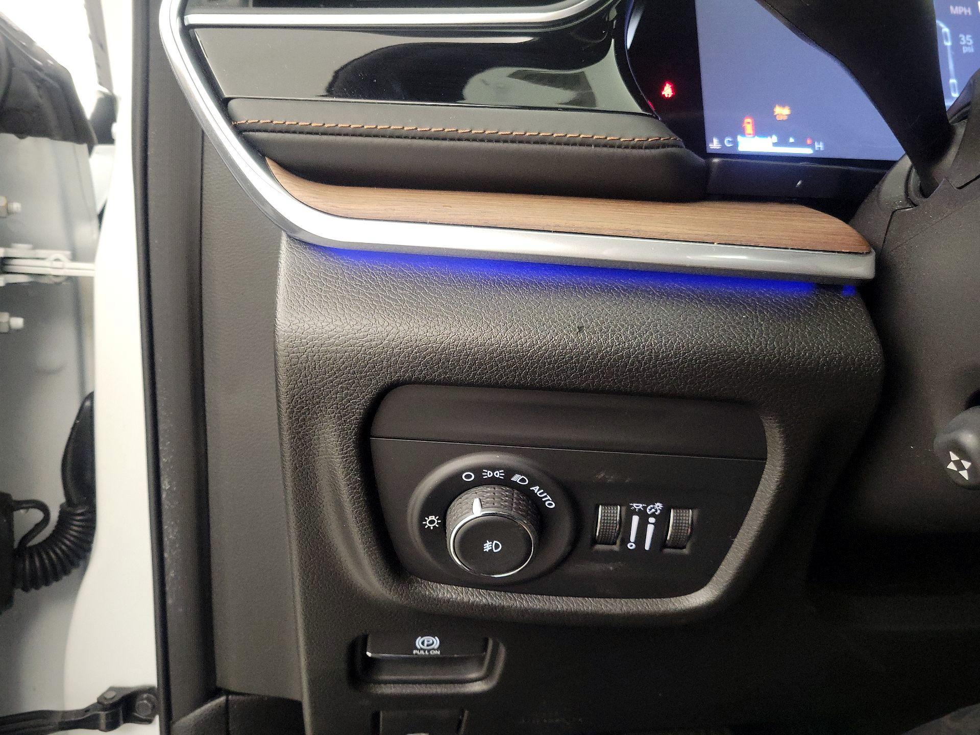 Thumbnail: 2022 Jeep Grand Cherokee - 13