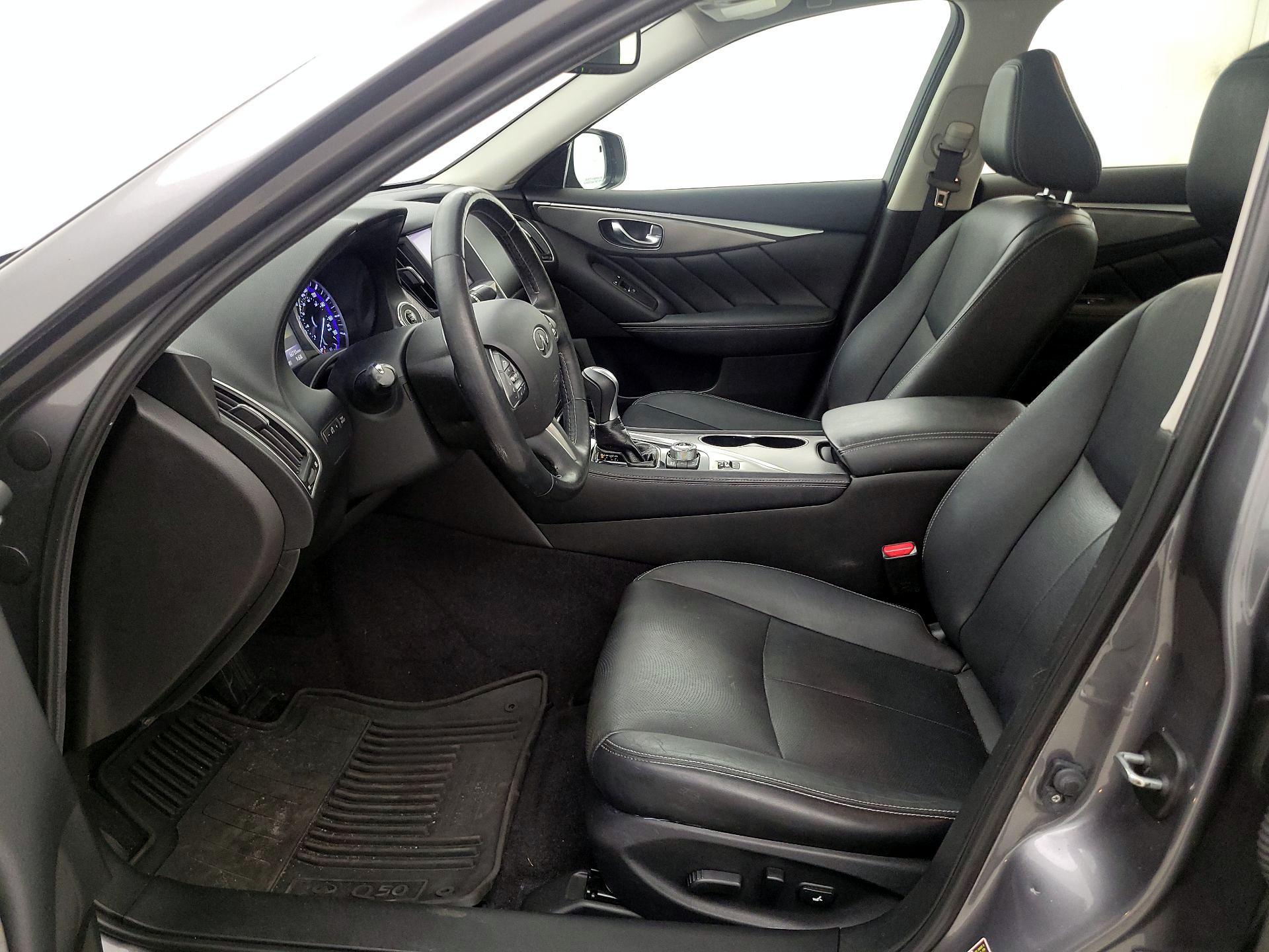 Thumbnail: 2015 INFINITI Q50 - 11