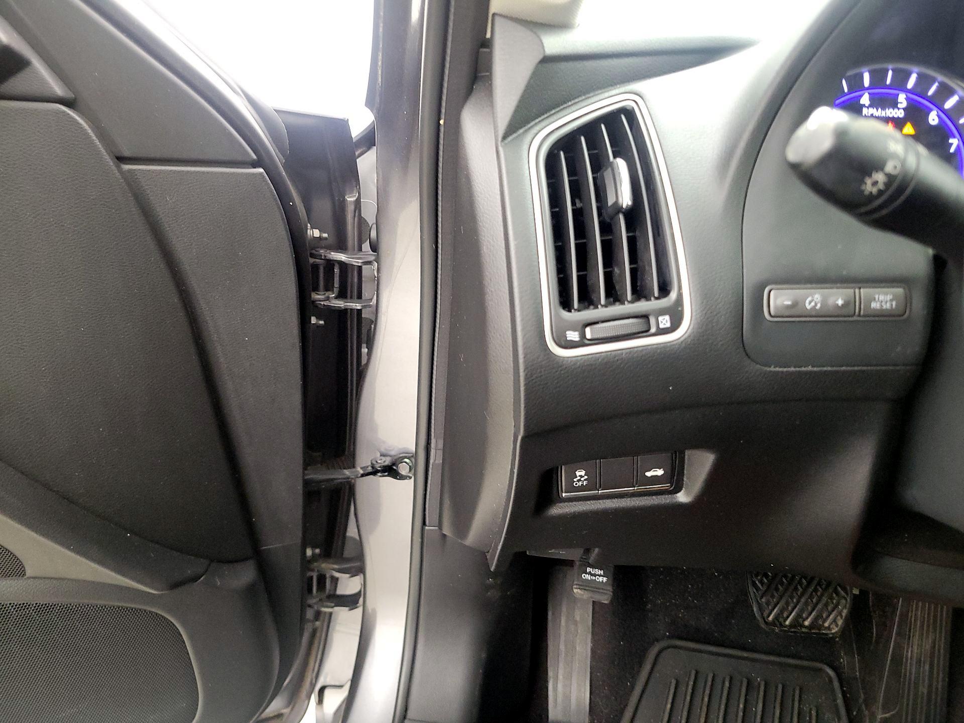 Thumbnail: 2015 INFINITI Q50 - 13