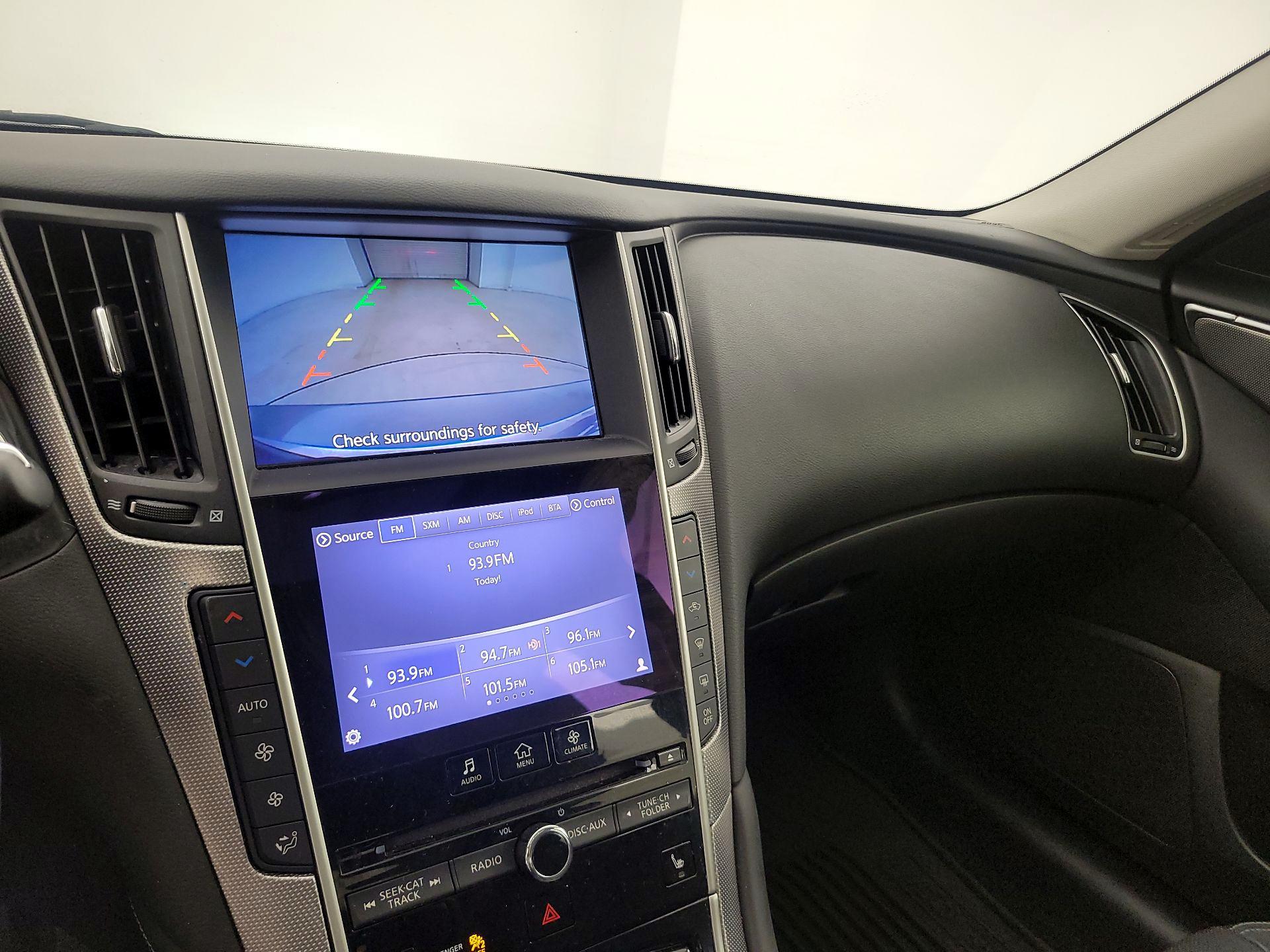 Thumbnail: 2015 INFINITI Q50 - 15