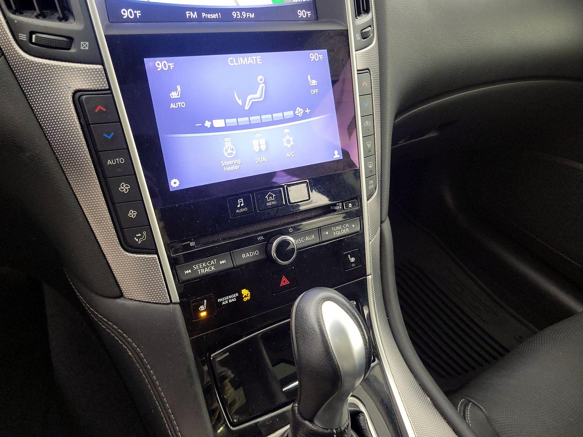 Thumbnail: 2015 INFINITI Q50 - 17