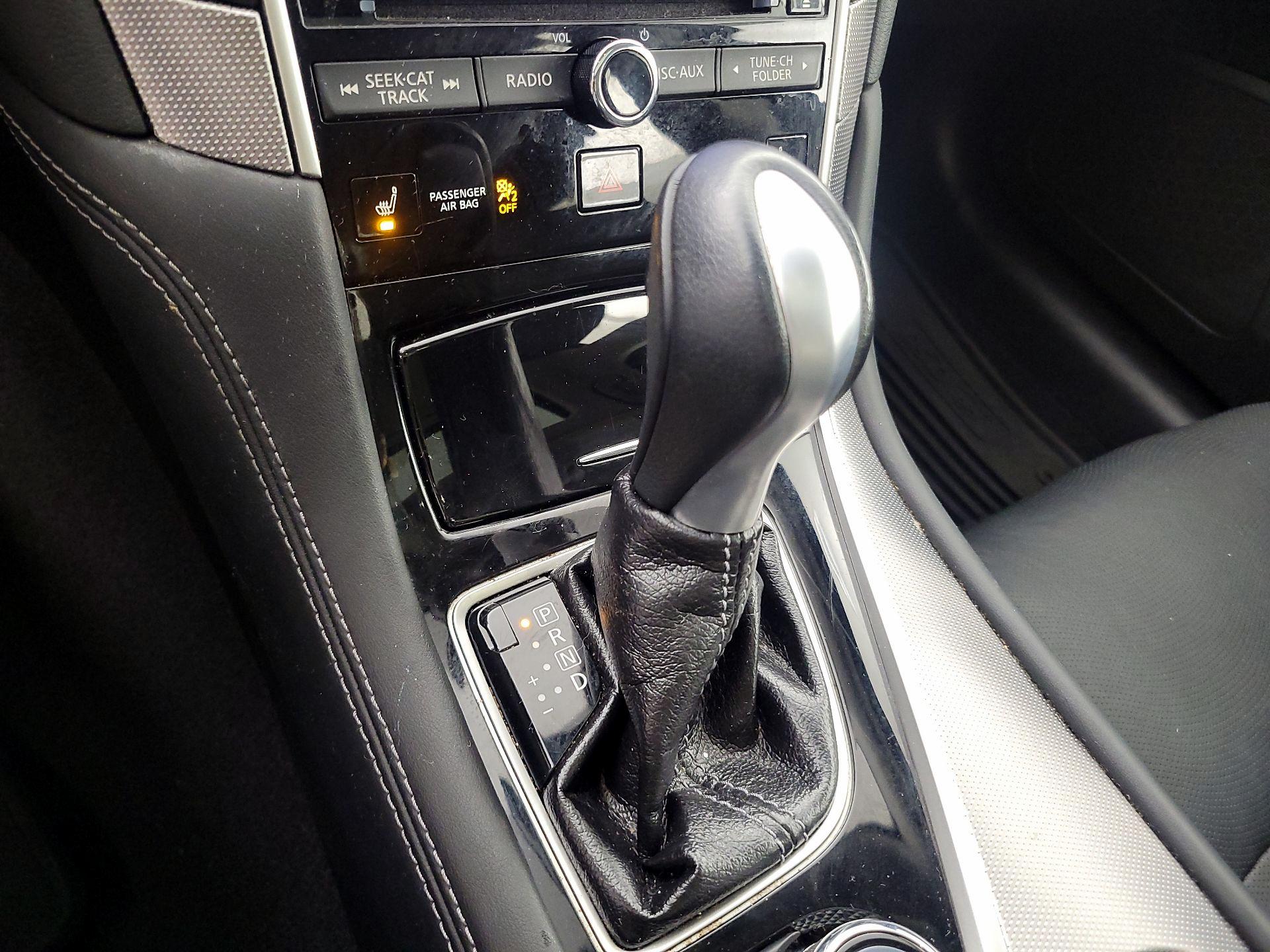 Thumbnail: 2015 INFINITI Q50 - 18