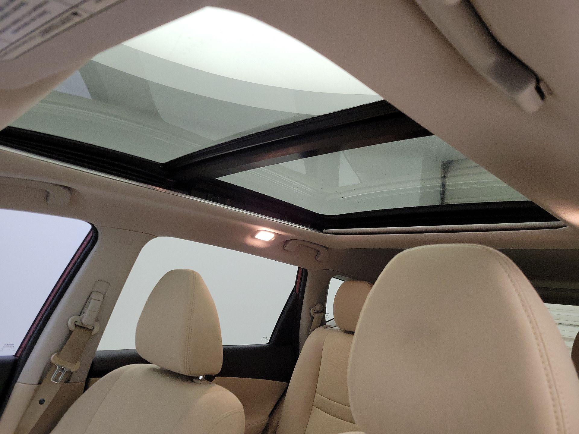 Thumbnail: 2016 Nissan Rogue - 19