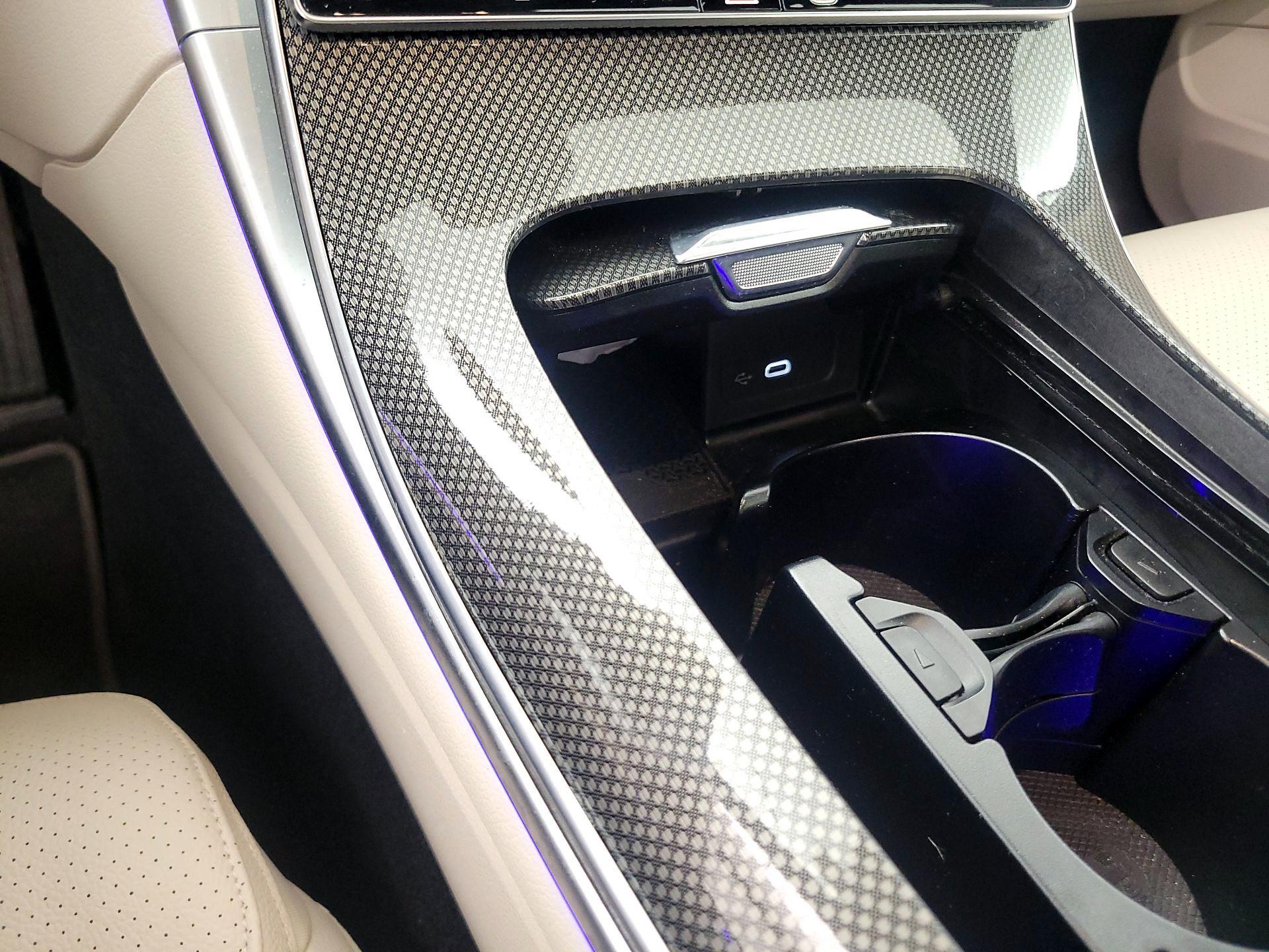 Thumbnail: 2023 Mercedes-Benz C-Class - 18