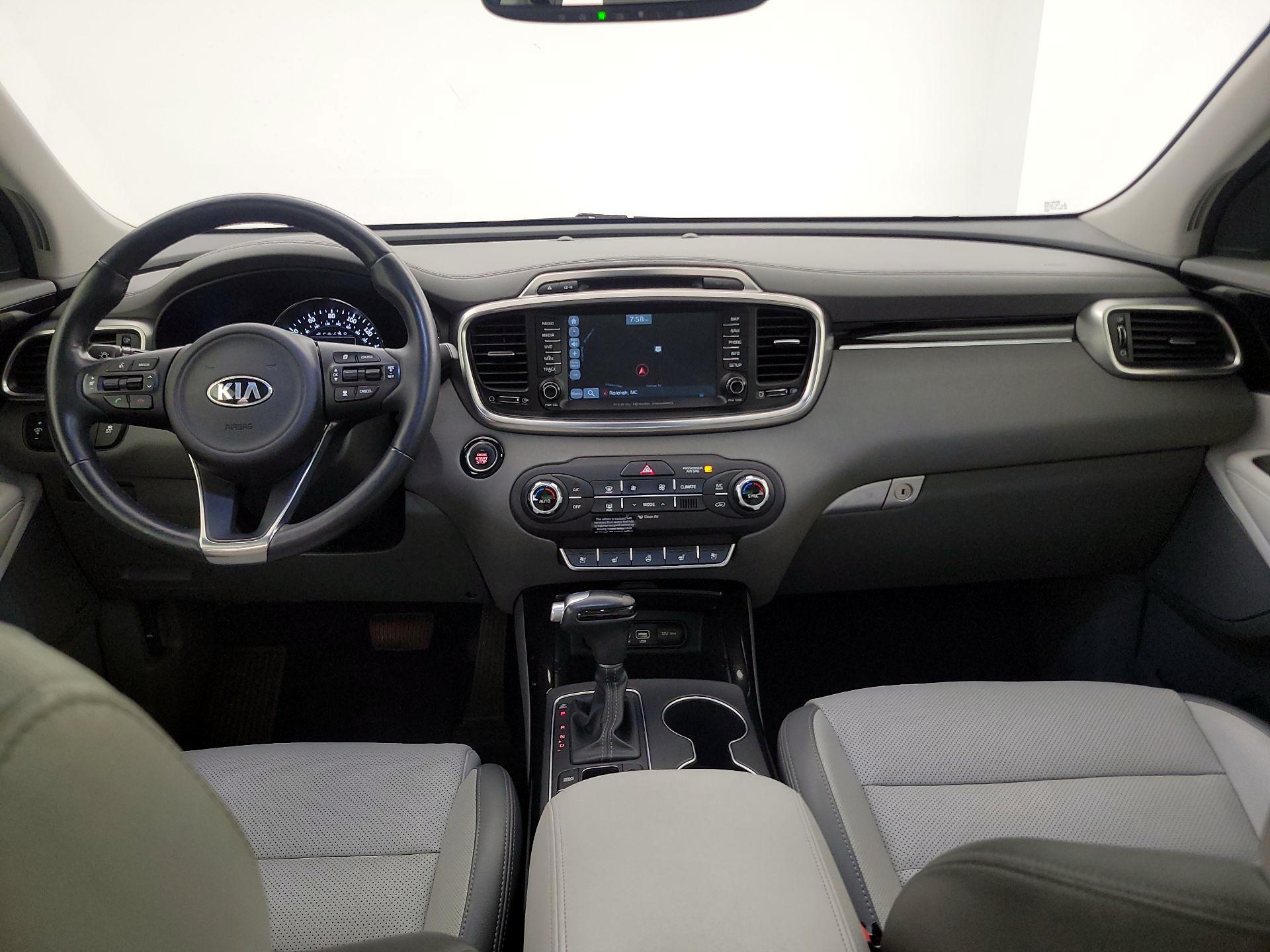 Thumbnail: 2018 Kia Sorento - 9