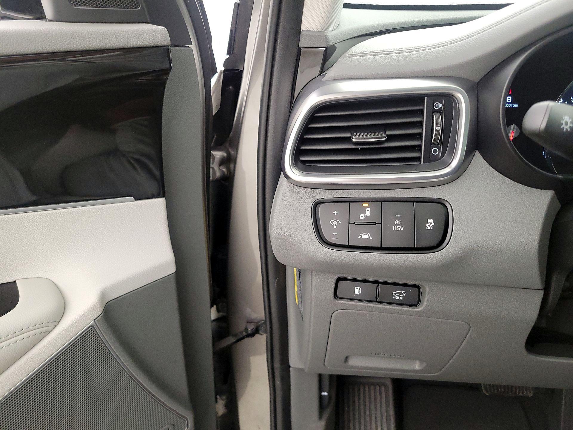 Thumbnail: 2018 Kia Sorento - 13