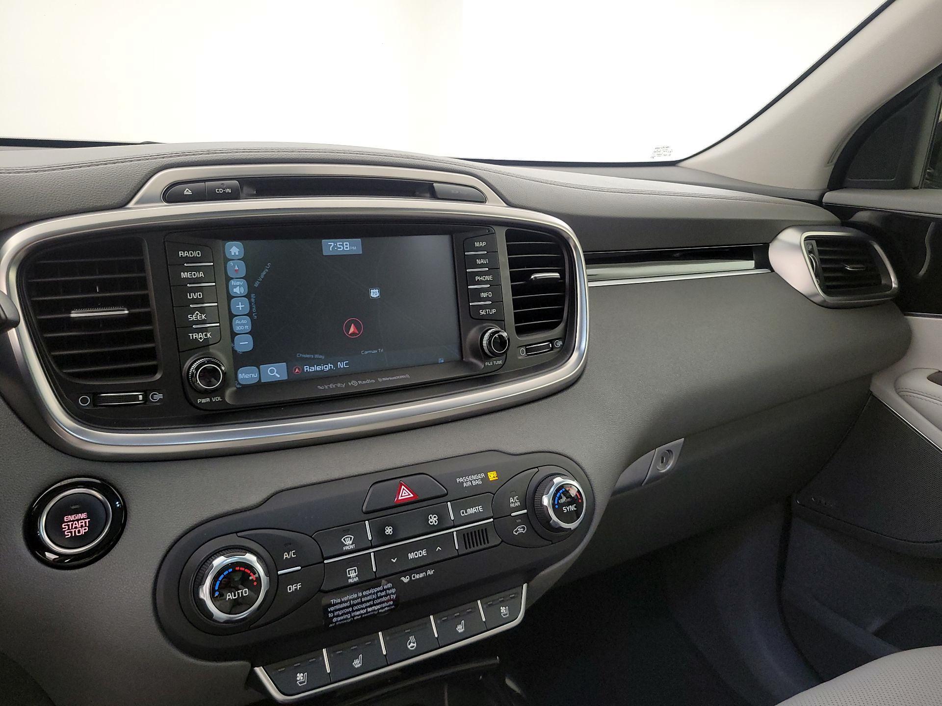 Thumbnail: 2018 Kia Sorento - 14