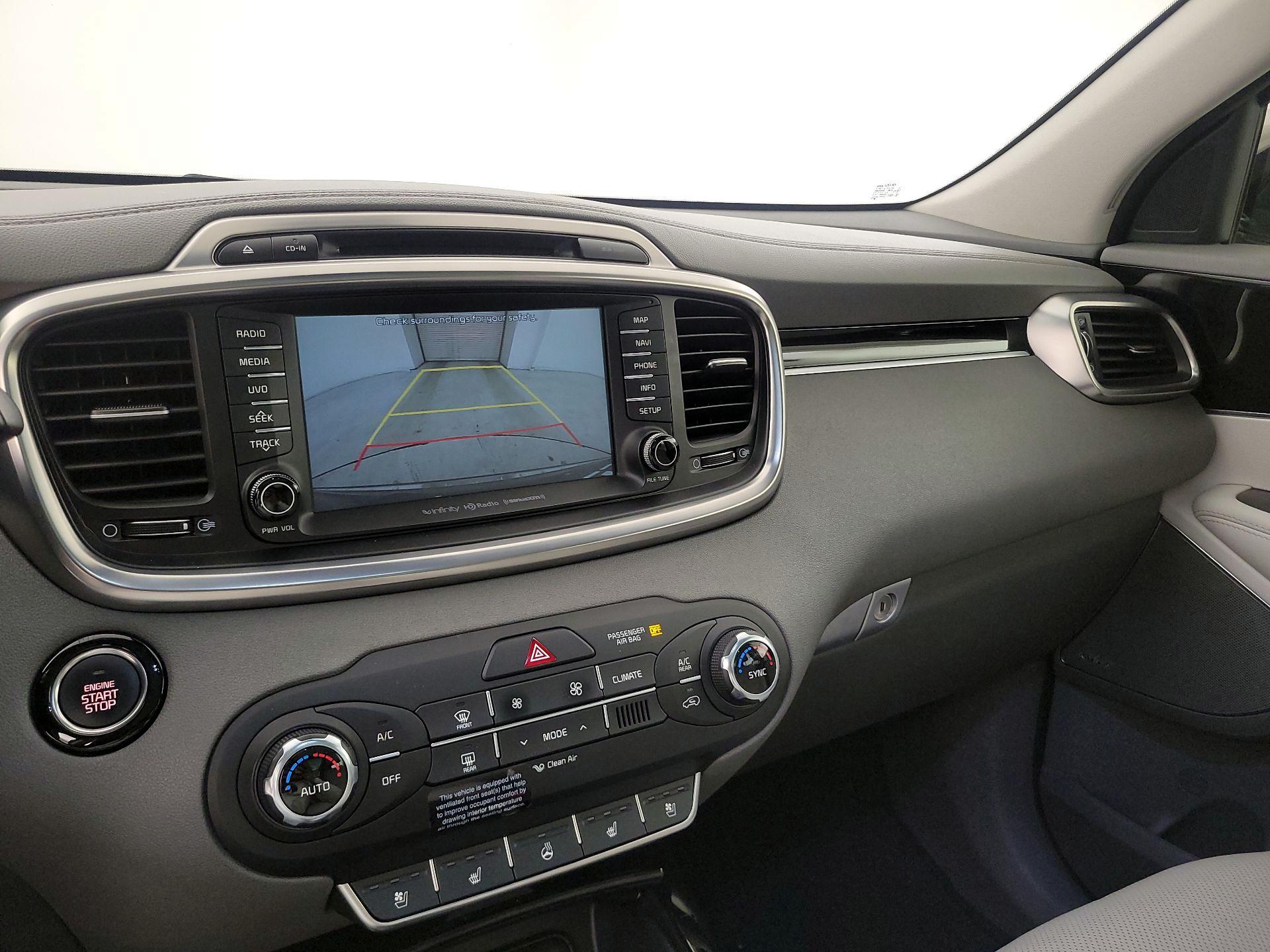 Thumbnail: 2018 Kia Sorento - 15