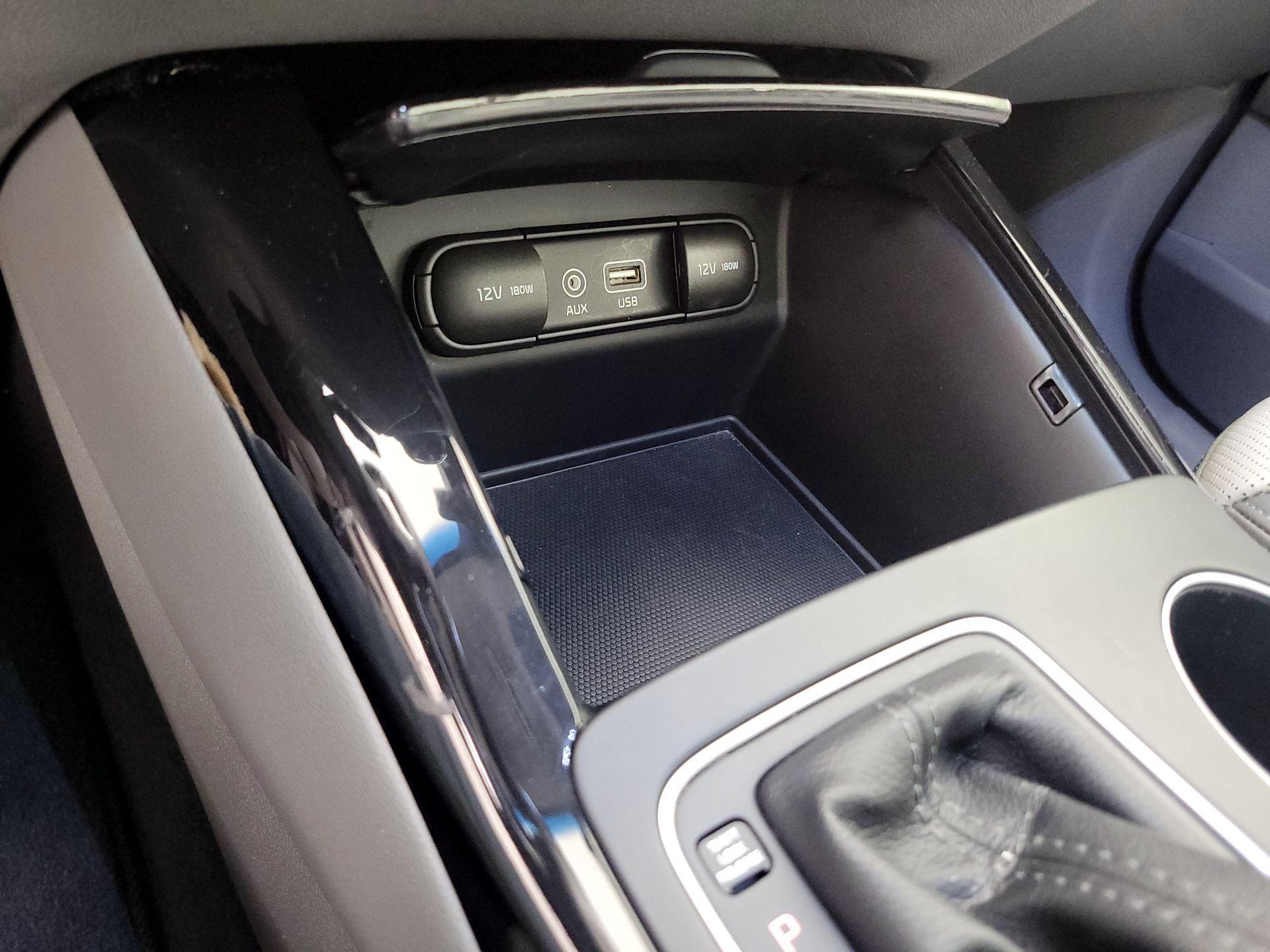 Thumbnail: 2018 Kia Sorento - 19