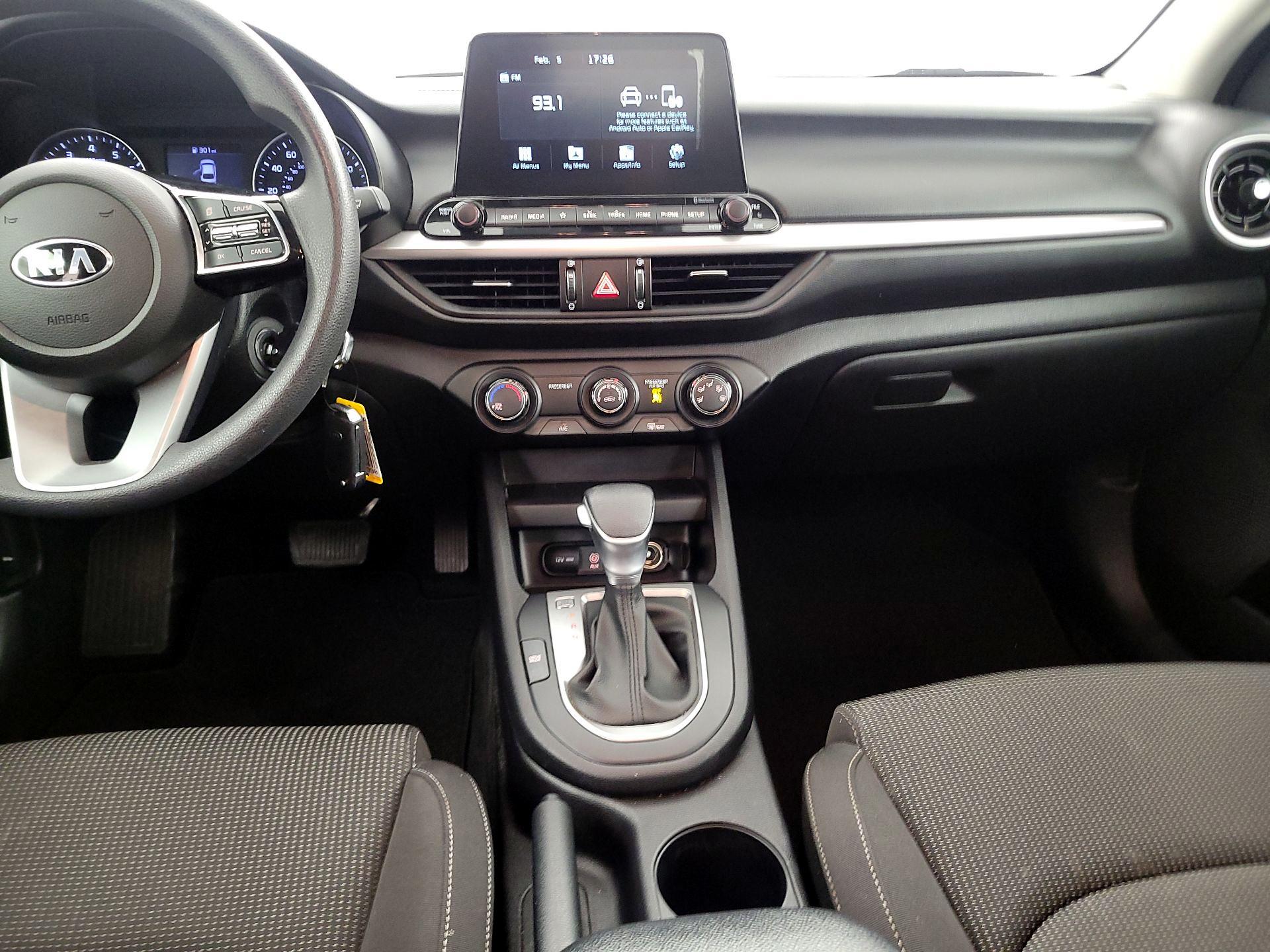 Thumbnail: 2020 Kia Forte - 9