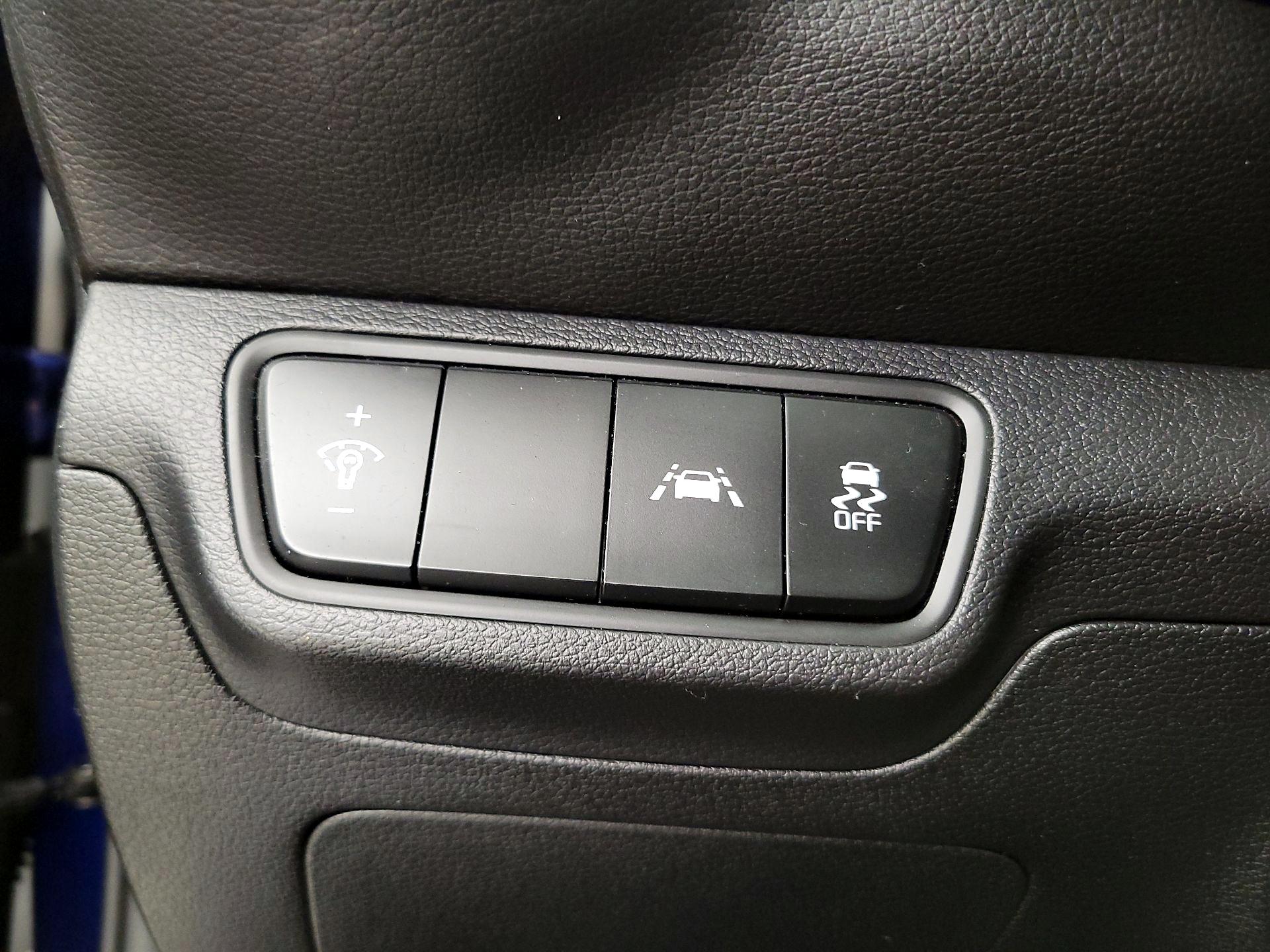 Thumbnail: 2020 Kia Forte - 13